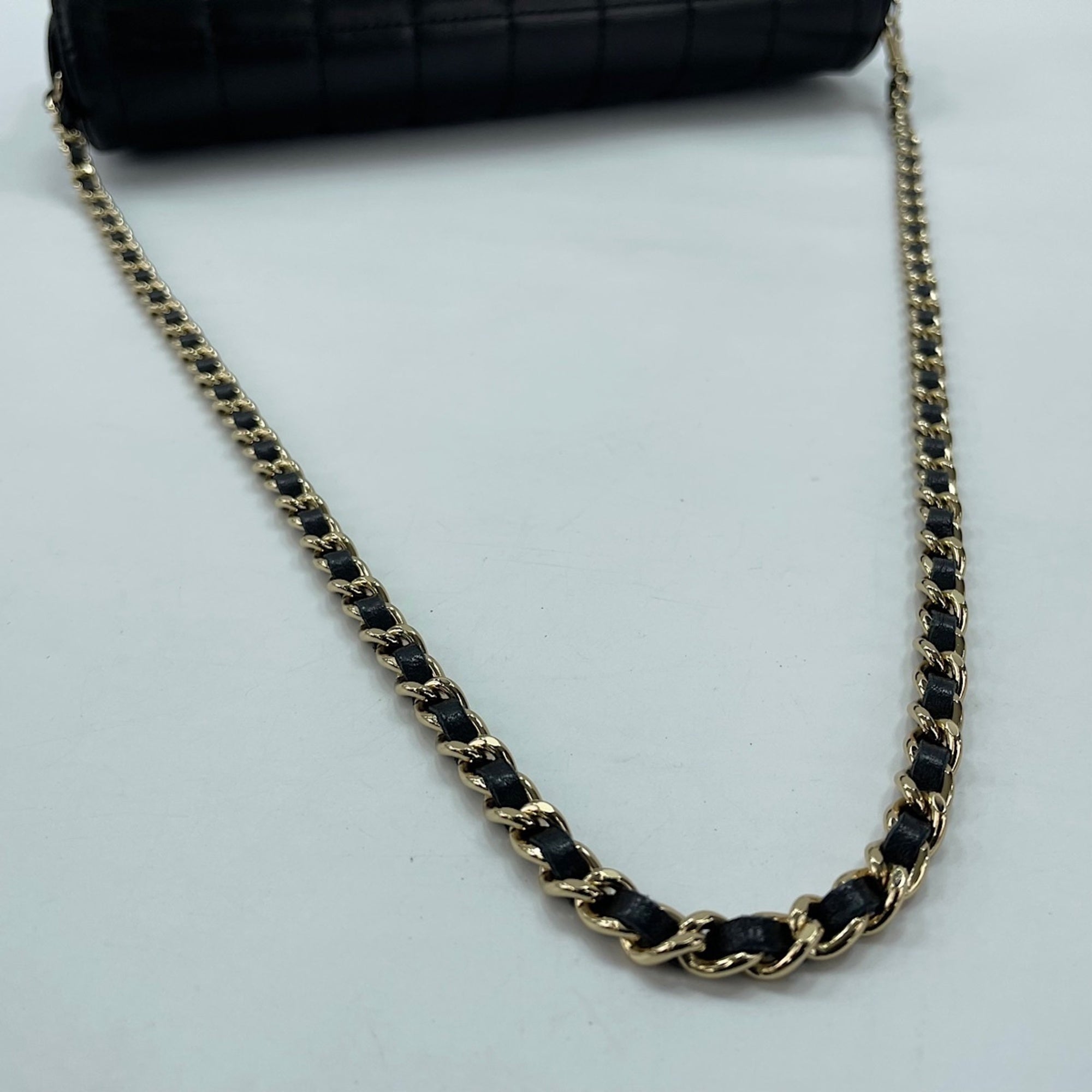 Chanel Black Shoulder Bag (Pre-Owned)