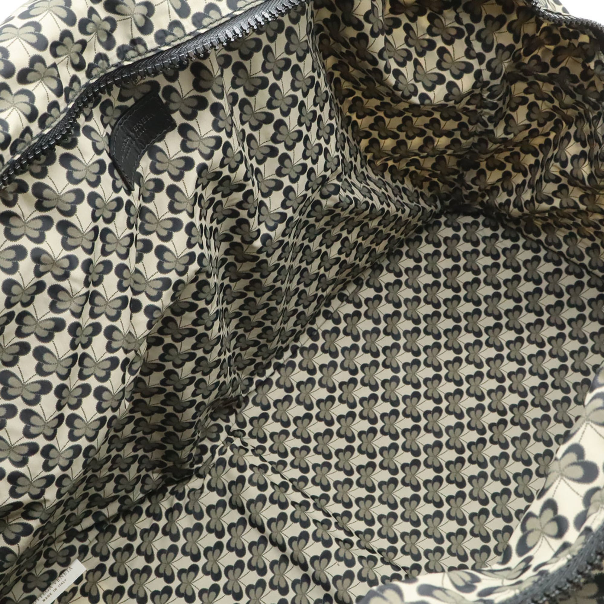 Bottega Veneta Intrecciato Black Light Gray Leather Nylon Boston Bag (Pre-Owned)