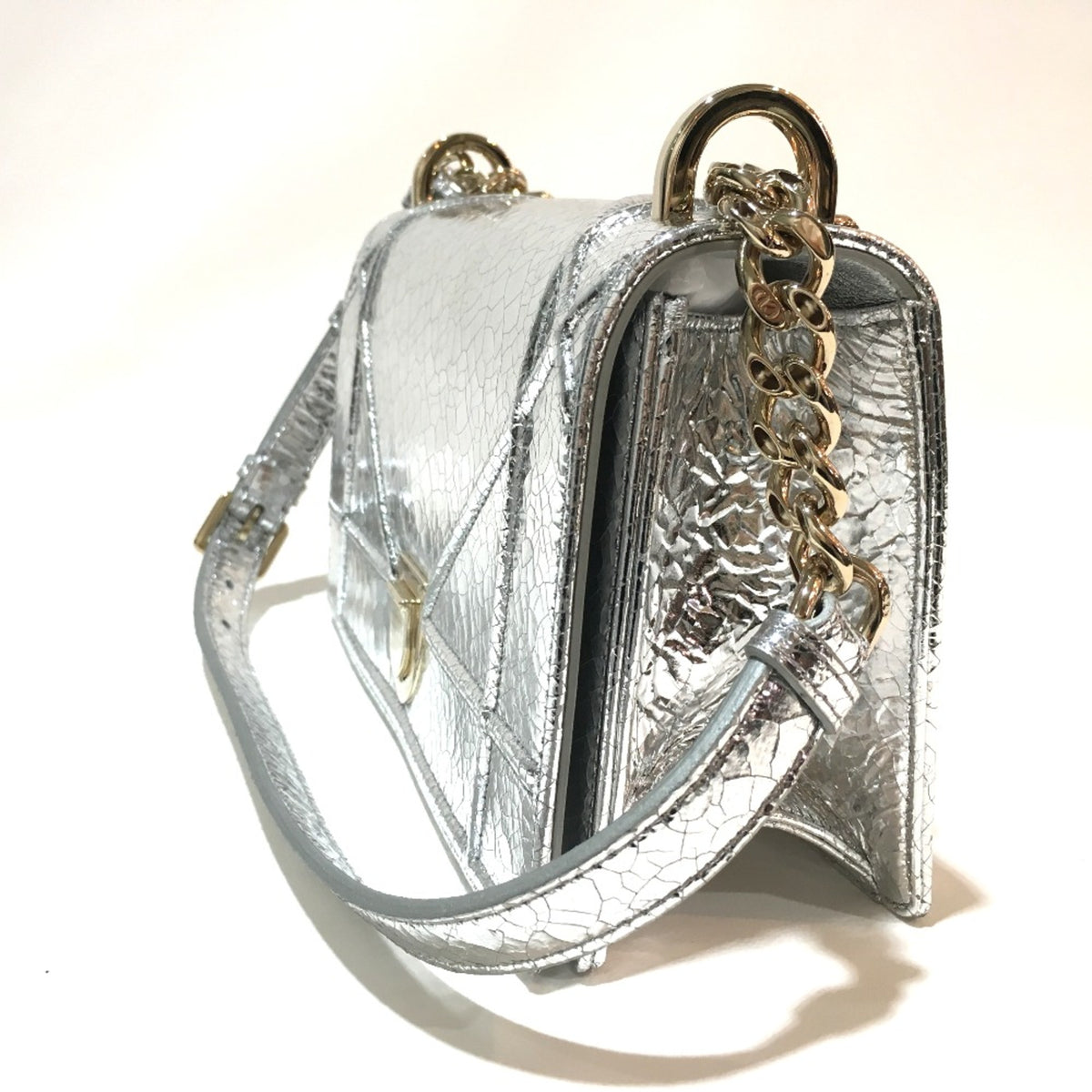 Christian Dior Silver Leather Shoulder Bag (Pre-Owned)