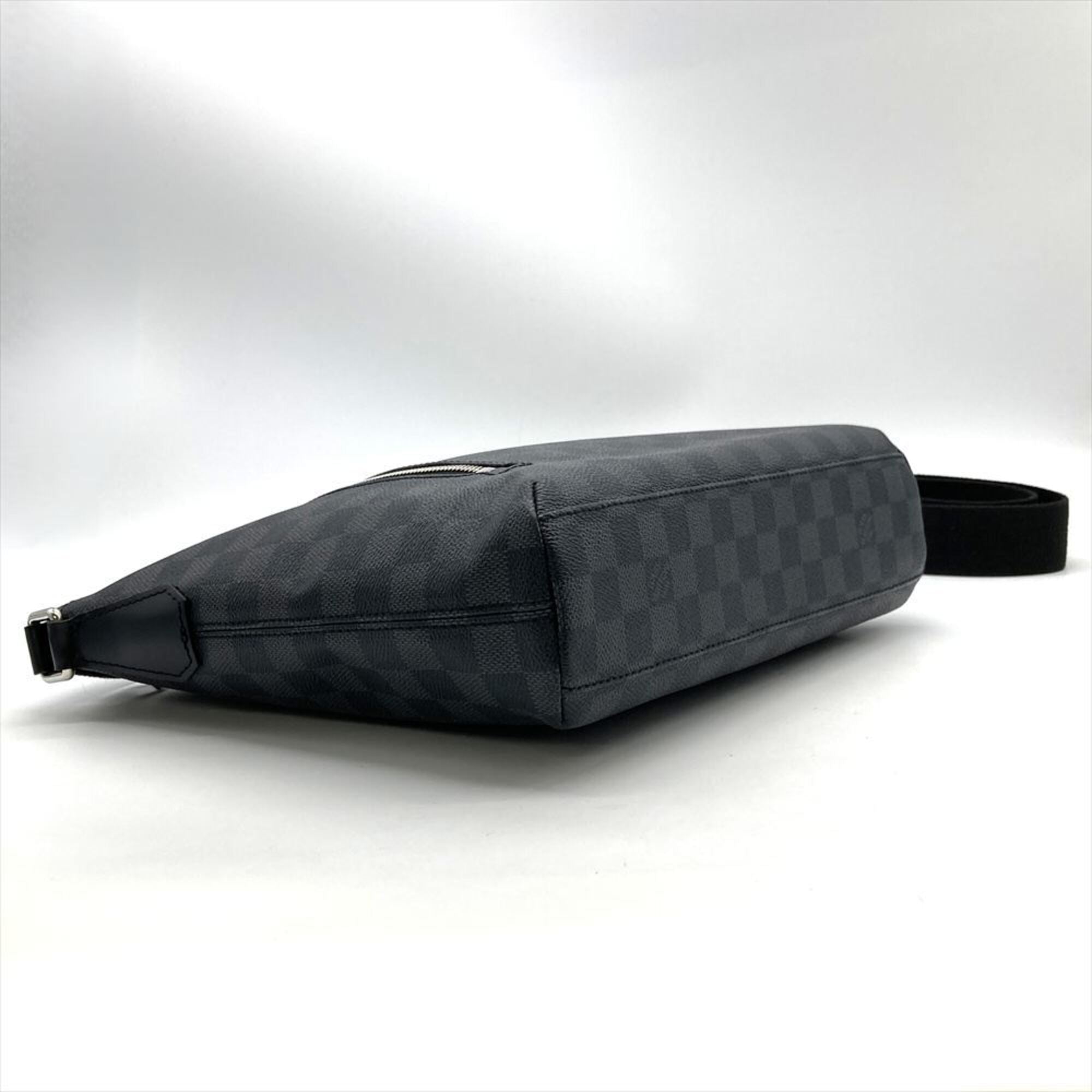 Louis Vuitton Black Damier Graphite Shoulder Bag (Pre-Owned)