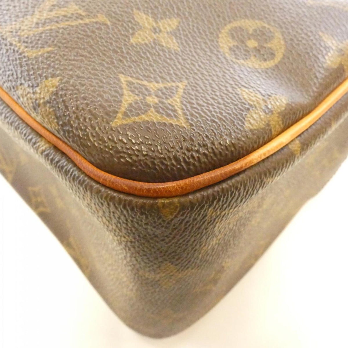 Louis Vuitton Brown Coated Canvas Shoulder Bag (Pre-Owned)