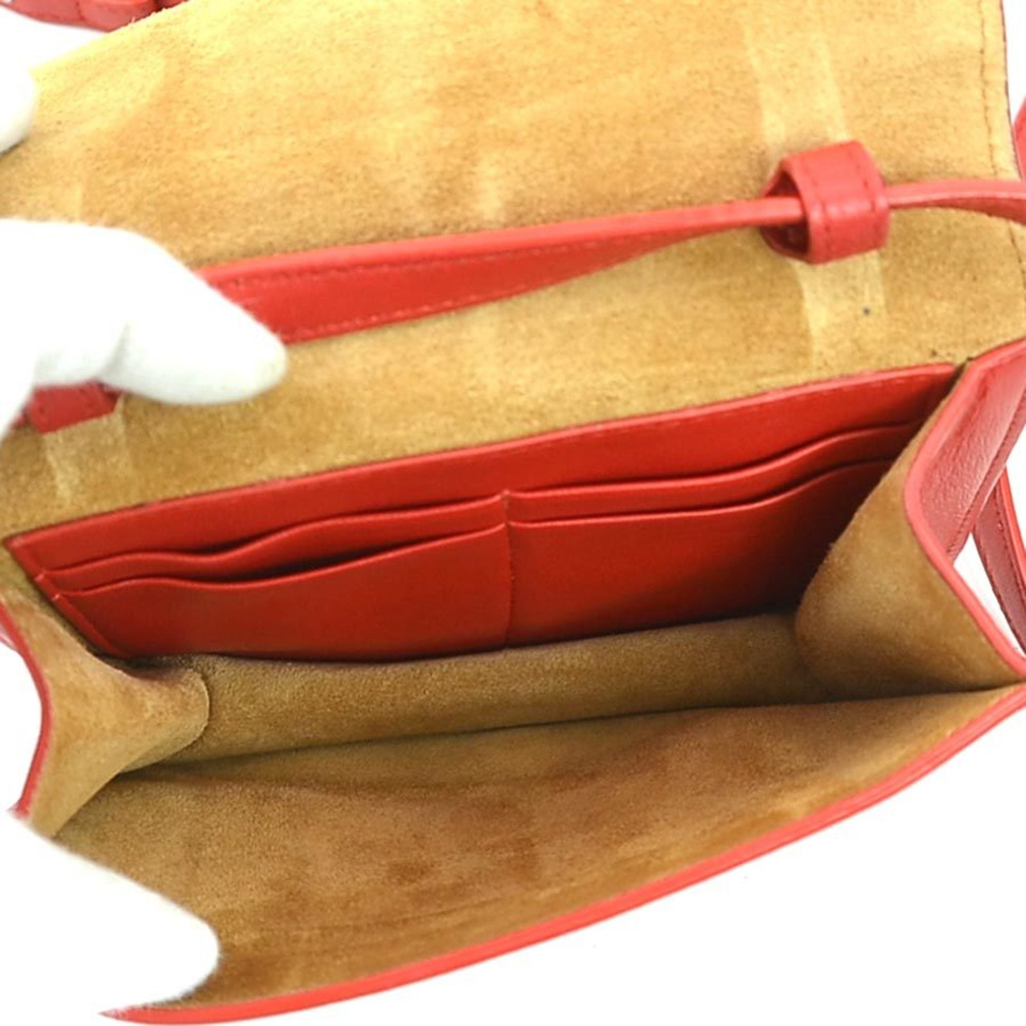 Bottega Veneta Red Color Leather Shoulder Bag (Pre-Owned)