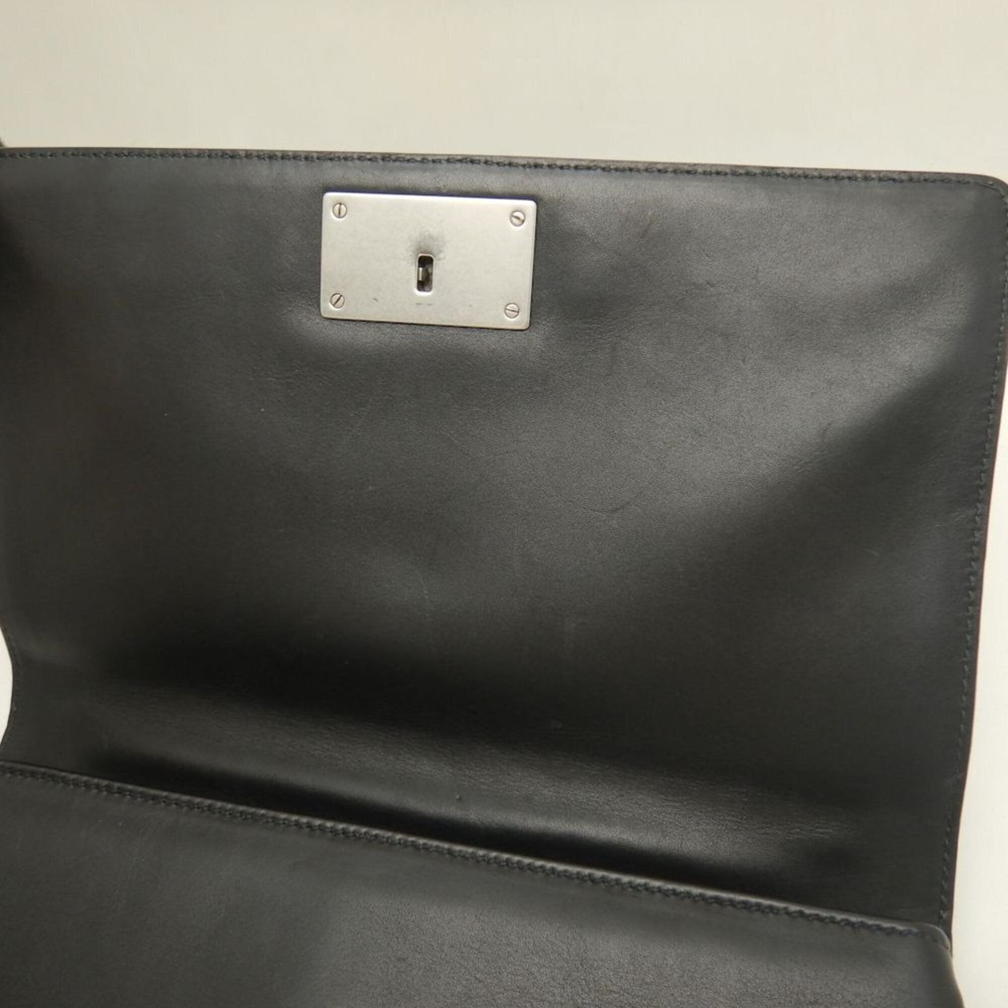 Prada Nero Leather Shoulder Bag (Pre-Owned)