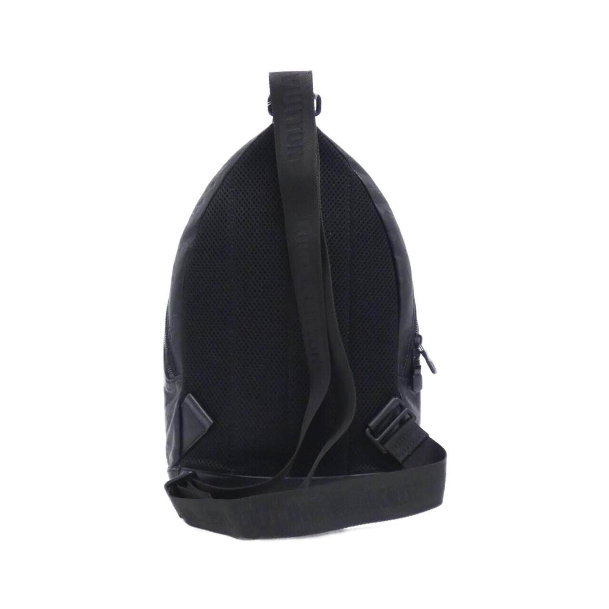 Louis Vuitton Black Leather Shoulder Bag (Pre-Owned)