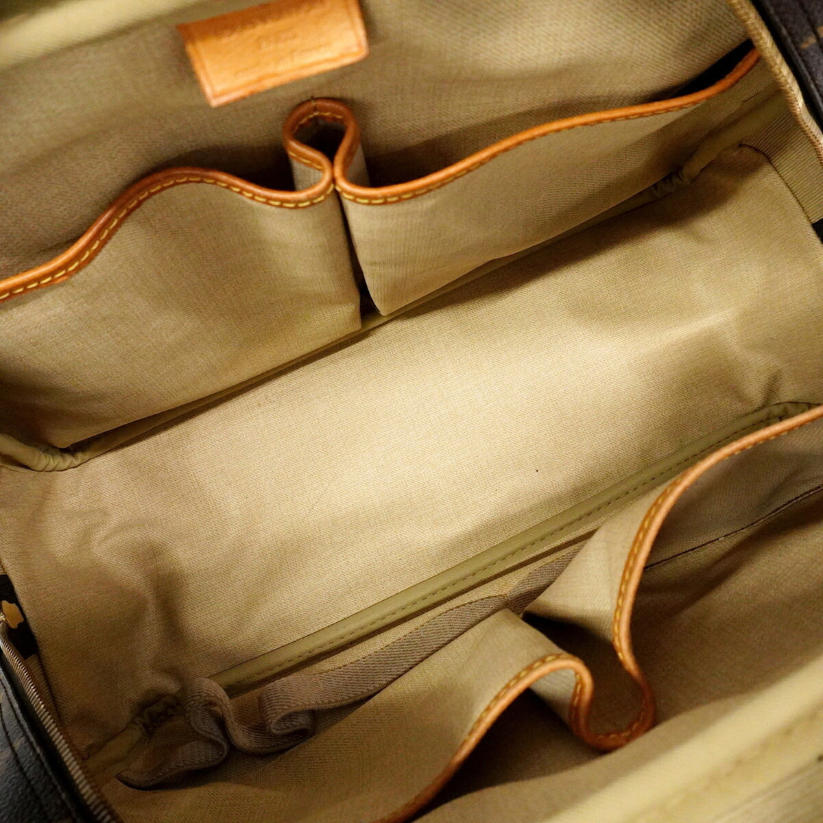 Louis Vuitton Brown Handbag (Pre-Owned)