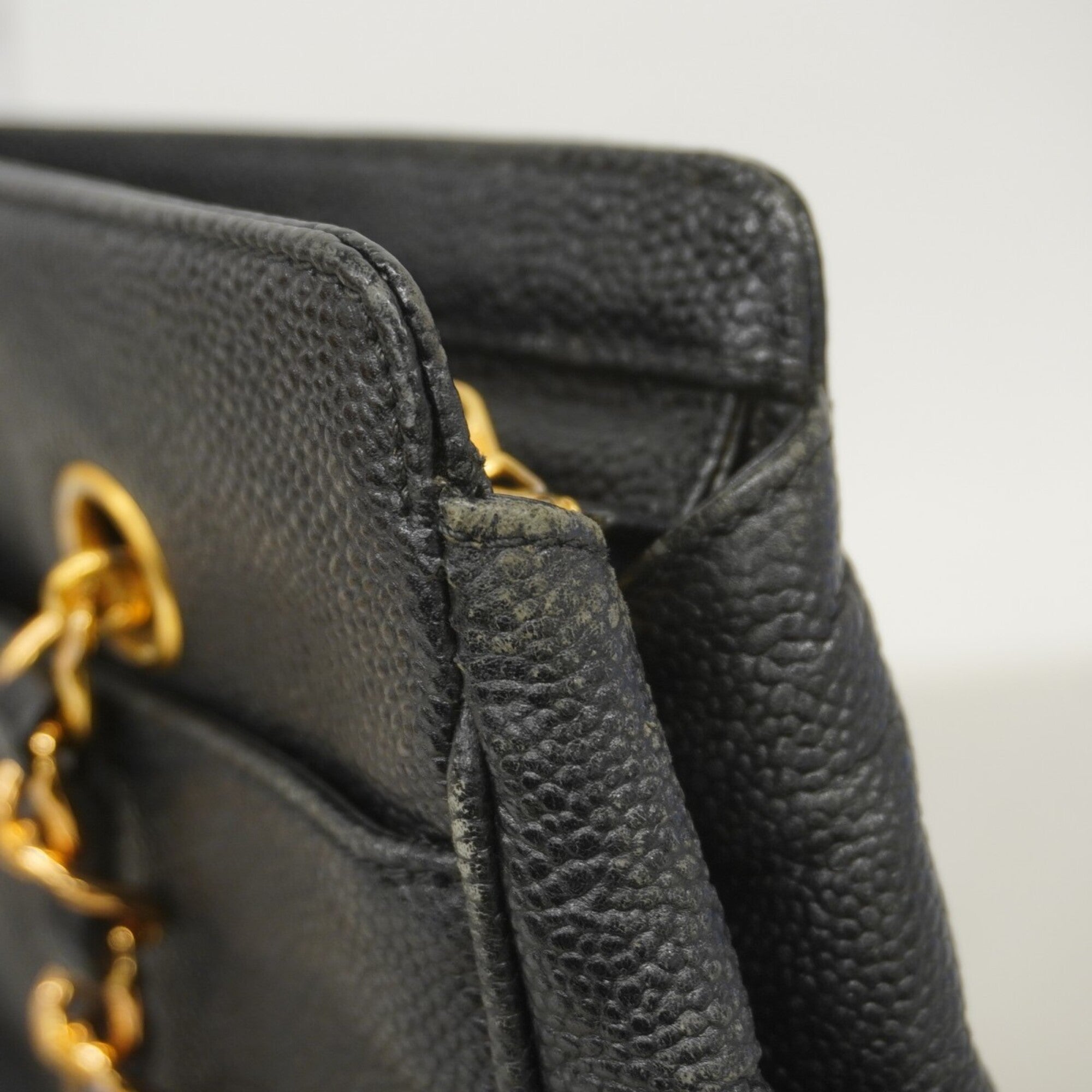 Chanel Black Grained Calfskin Shoulder Bag (Pre-Owned)