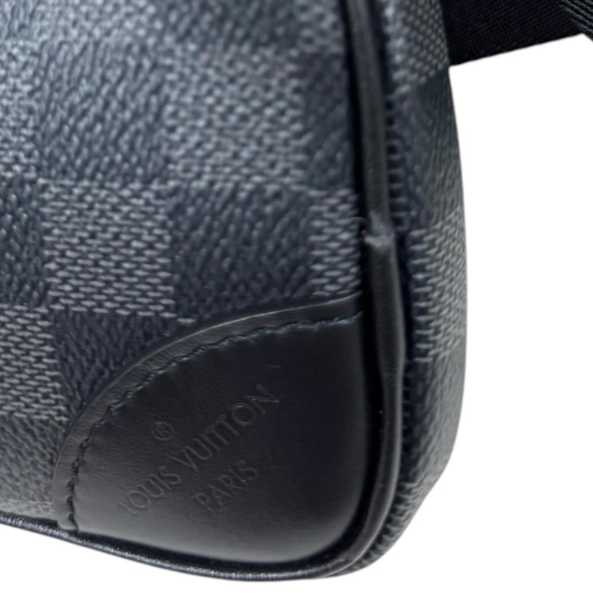 Louis Vuitton Black Gray Damier Graphite Canvas Pouch Shoulder Bag (Pre-Owned)