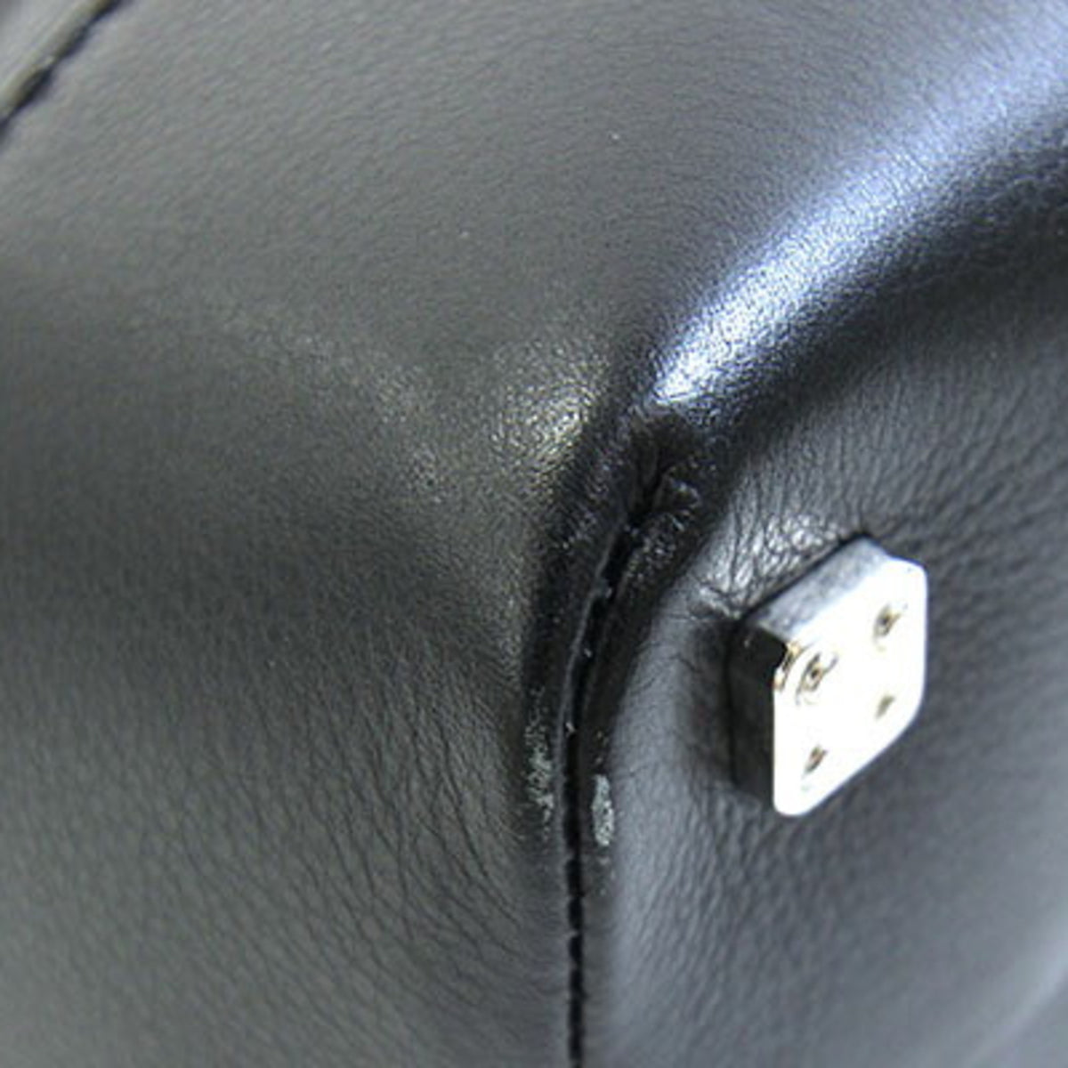 Loewe Black Leather Handbag (Pre-Owned)