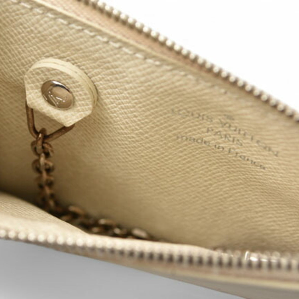 Louis Vuitton Lv Off White Off-White Leather Coin Purse/Coin Case (Pre-Owned)