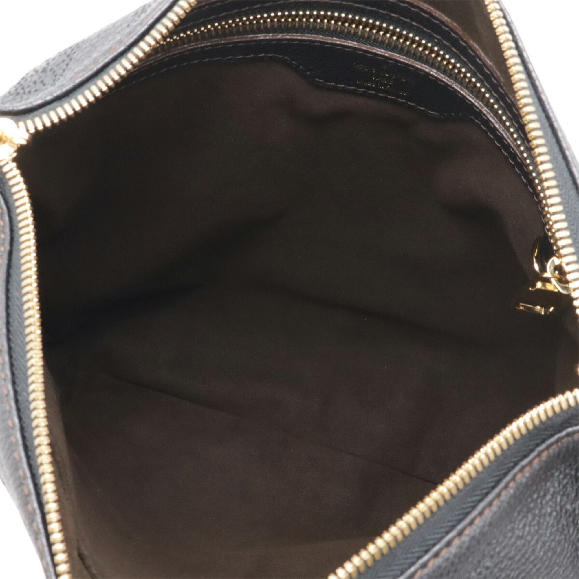 Louis Vuitton Noir Mahina Leather Leather Handbag Pouch Shoulder Bag (Pre-Owned)
