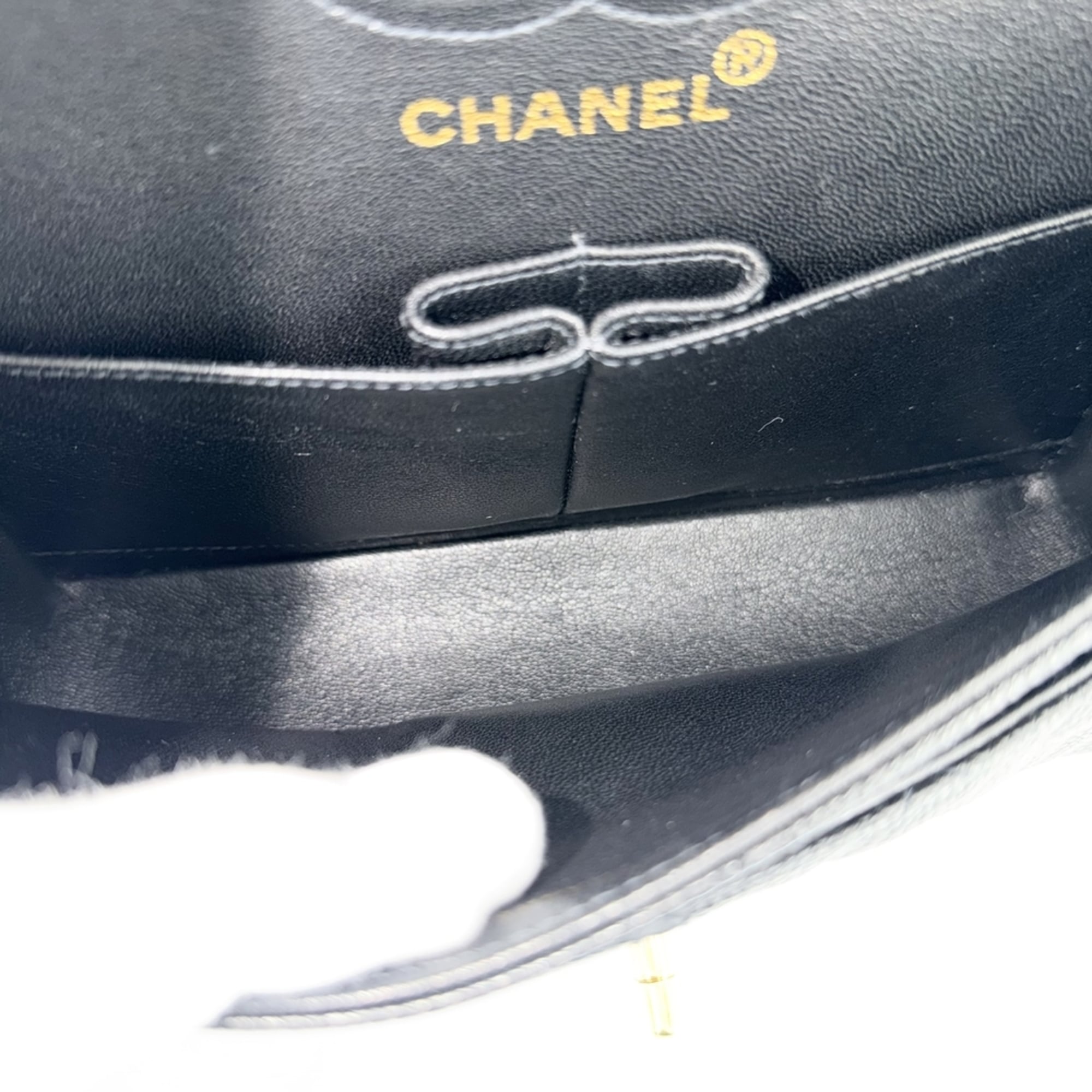 Chanel Matelasse Black Grained Calfskin Shoulder Bag (Pre-Owned)