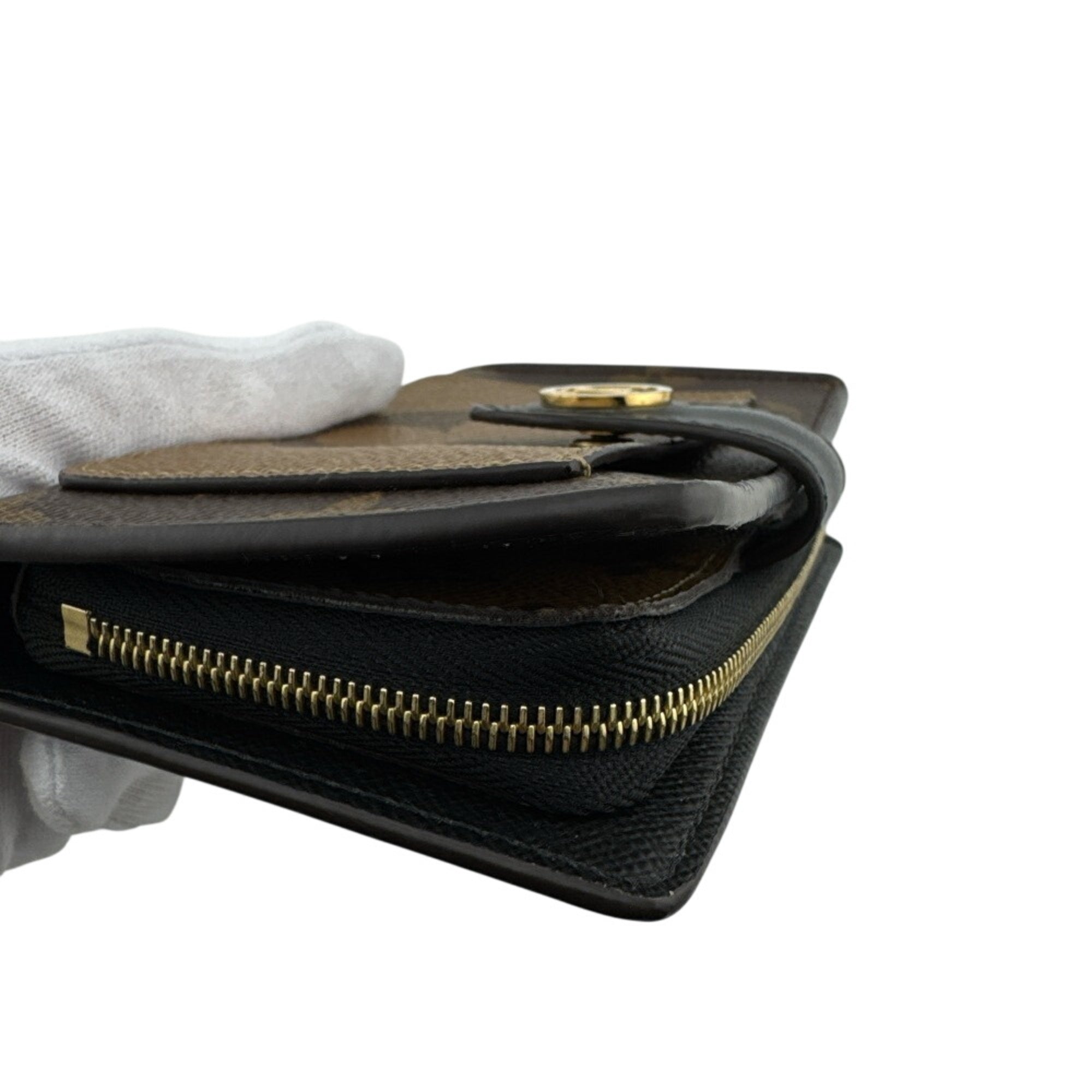 Louis Vuitton Brown Leather Wallet (Bi-Fold) (Pre-Owned)