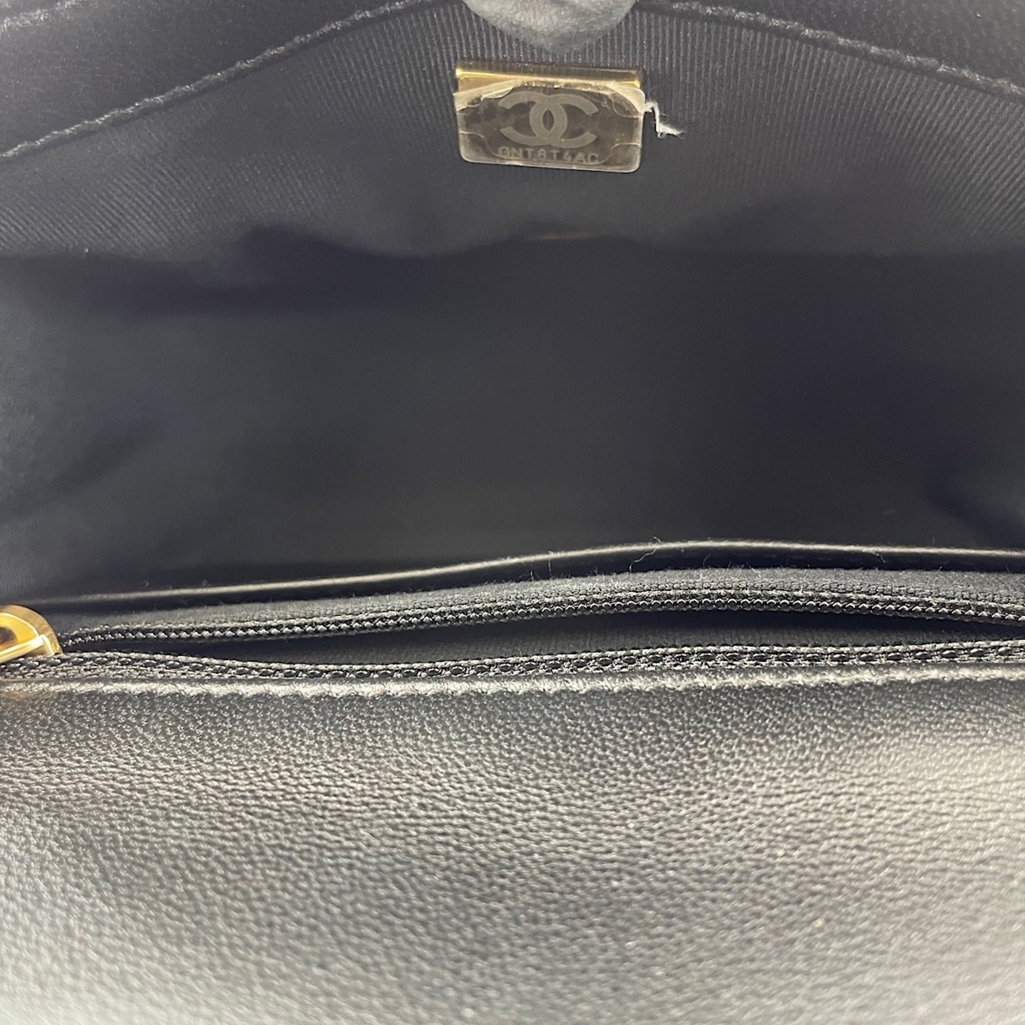 Chanel Matelasse Pink Shoulder Bag (Pre-Owned)