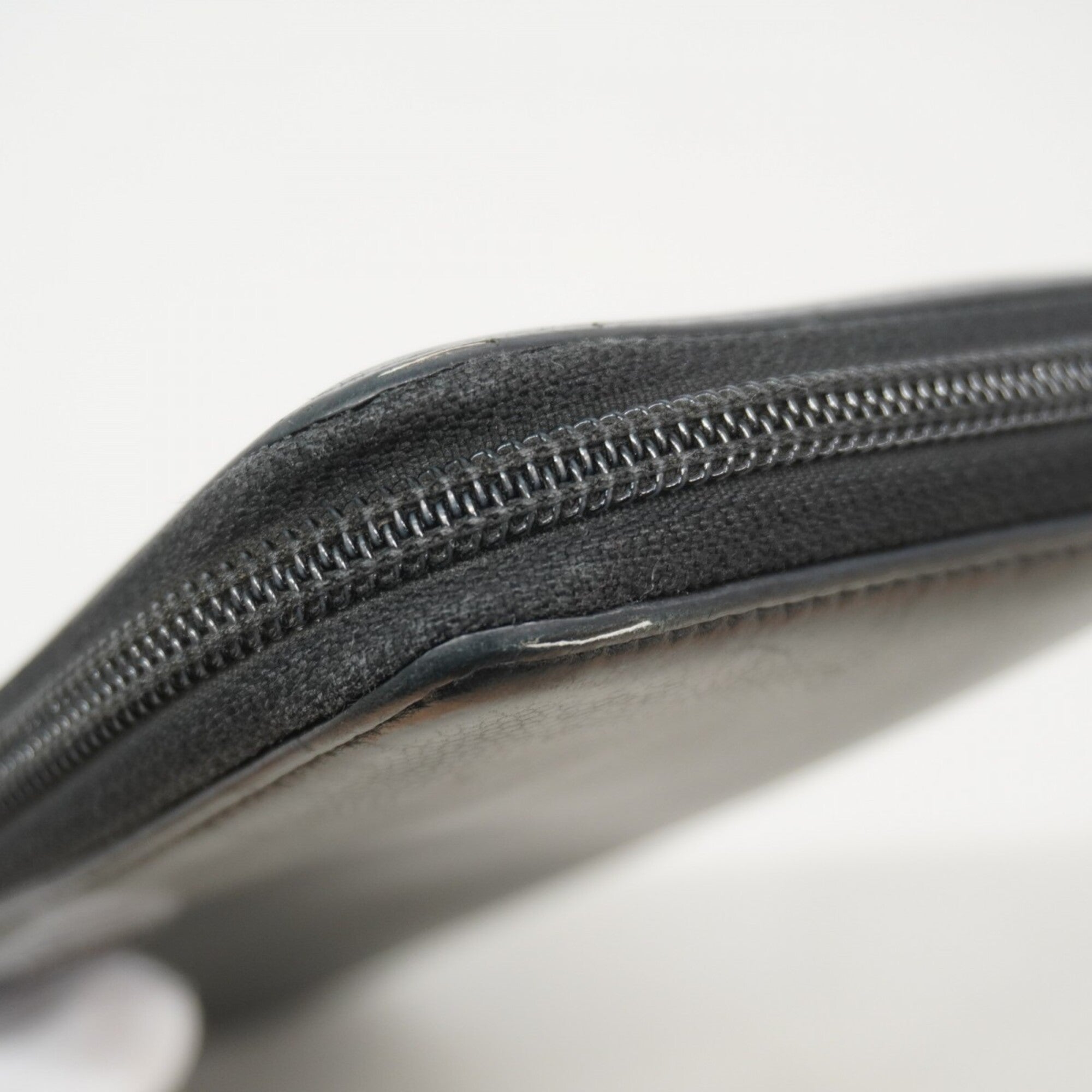 Chanel Black Leather Long Wallet (Bi-Fold) (Pre-Owned)