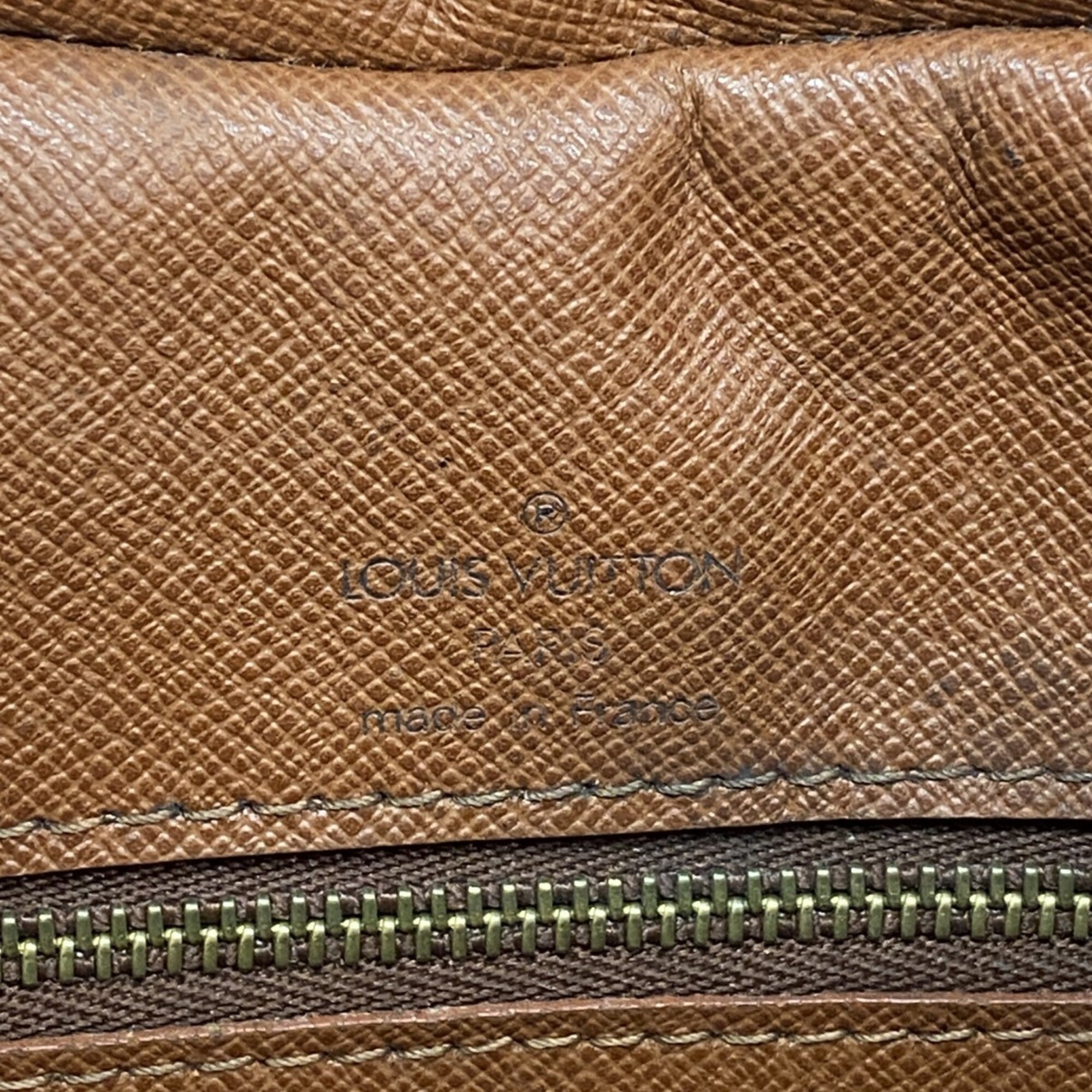 Louis Vuitton Brown Shoulder Bag (Pre-Owned)