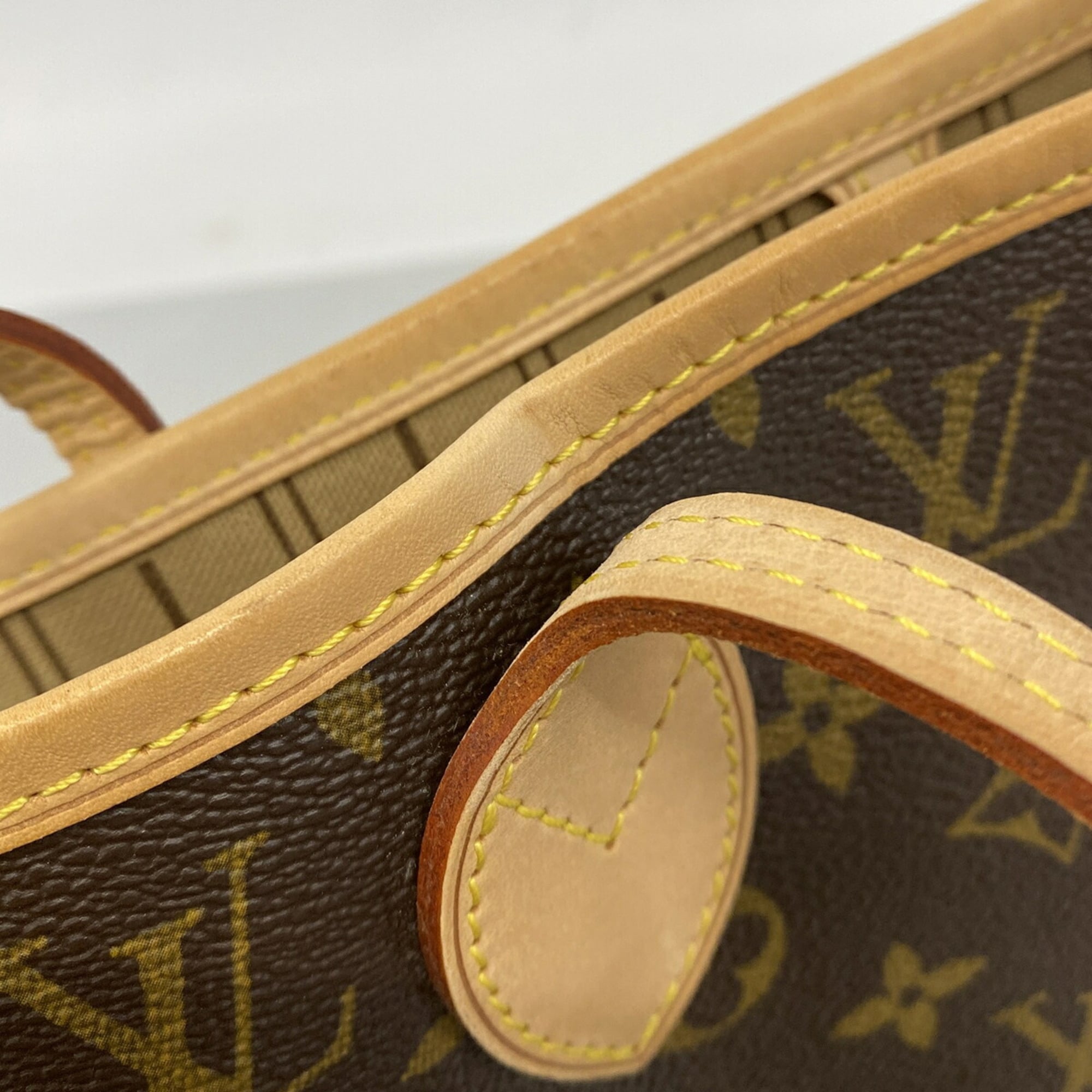 Louis Vuitton Brown Tote Bag (Pre-Owned)