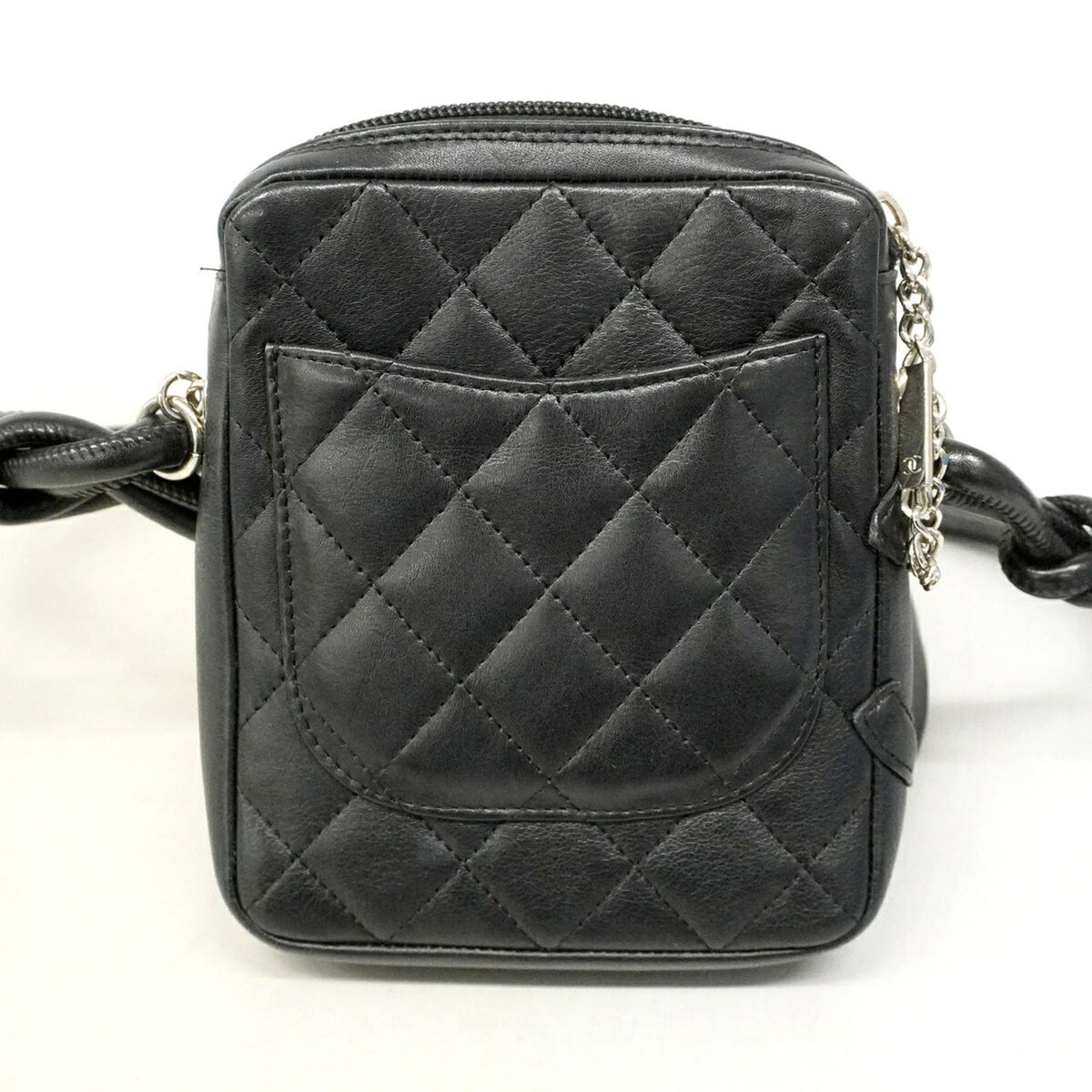Chanel Black Leather Shoulder Bag (Pre-Owned)