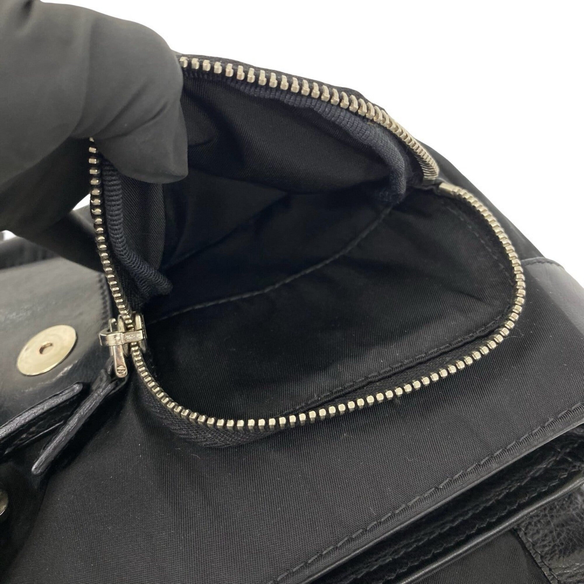 Prada Black Leather Nylon Handbag Shoulder Bag (Pre-Owned)