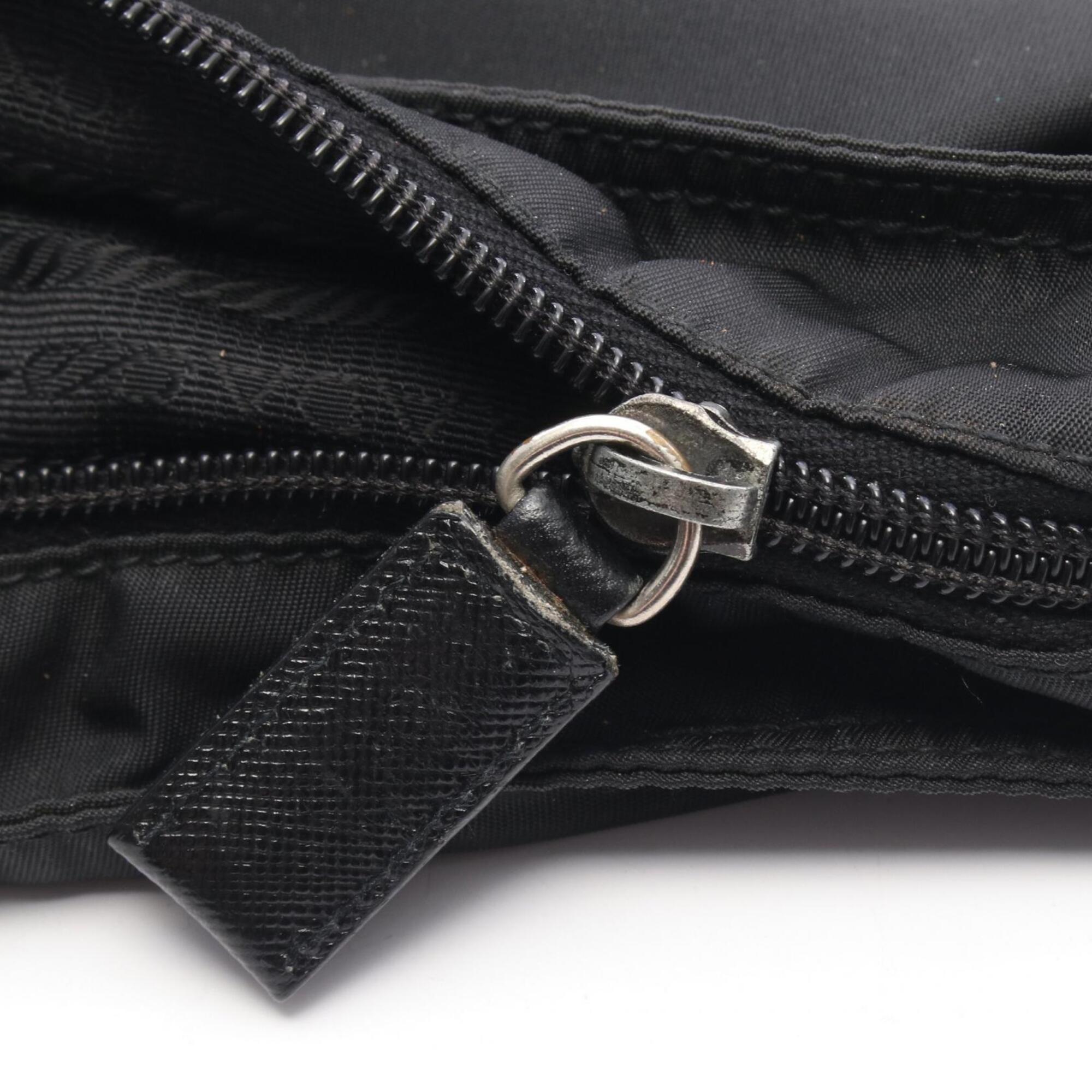 Prada Black Nylon Leather Handbag Shoulder Bag (Pre-Owned)