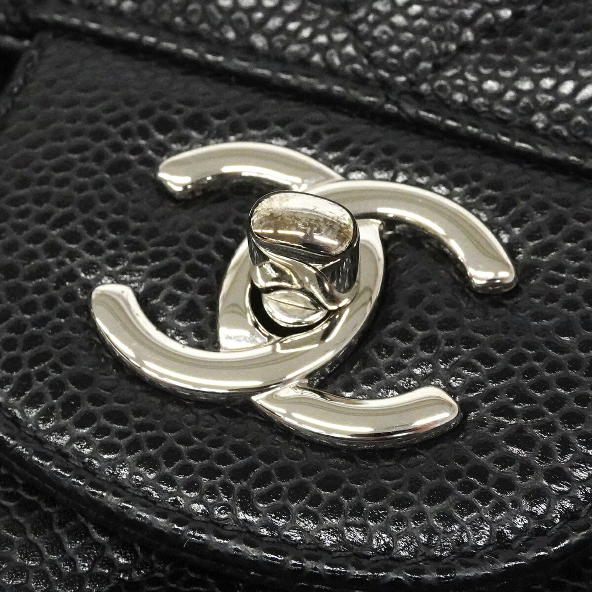 Chanel Black Grained Calfskin Shoulder Bag (Pre-Owned)