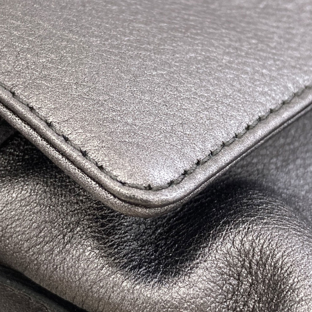Bvlgari Gray Leather Shoulder Bag (Pre-Owned)