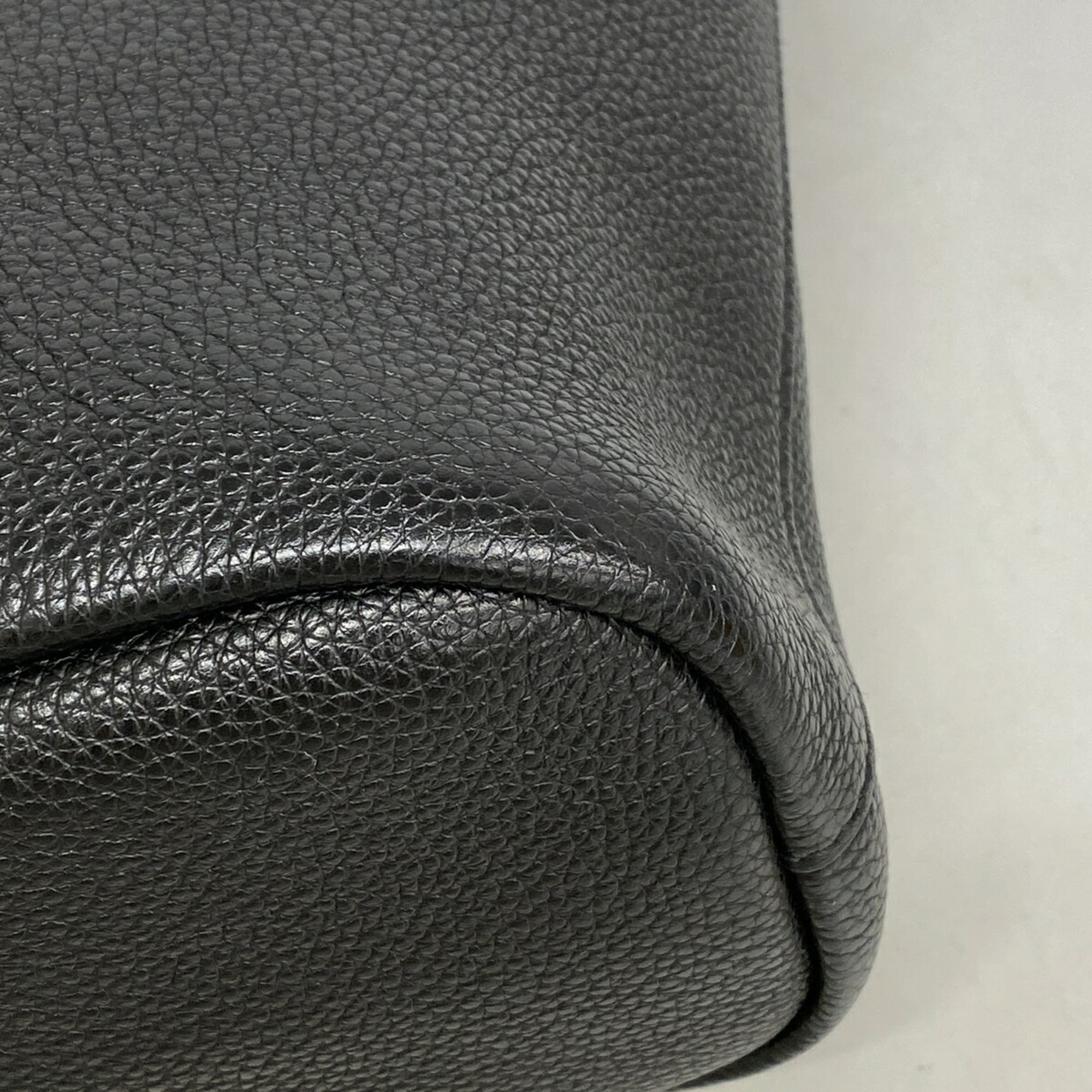 Salvatore Ferragamo Black Leather Tote Bag (Pre-Owned)