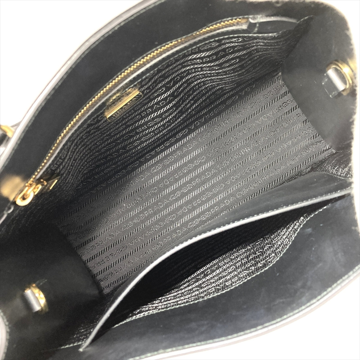 Prada Saffiano Black Saffiano Shoulder Bag (Pre-Owned)