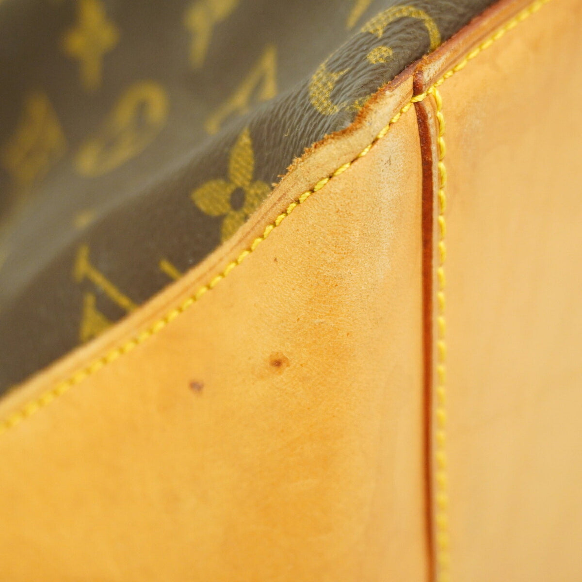 Louis Vuitton Brown Tote Bag (Pre-Owned)