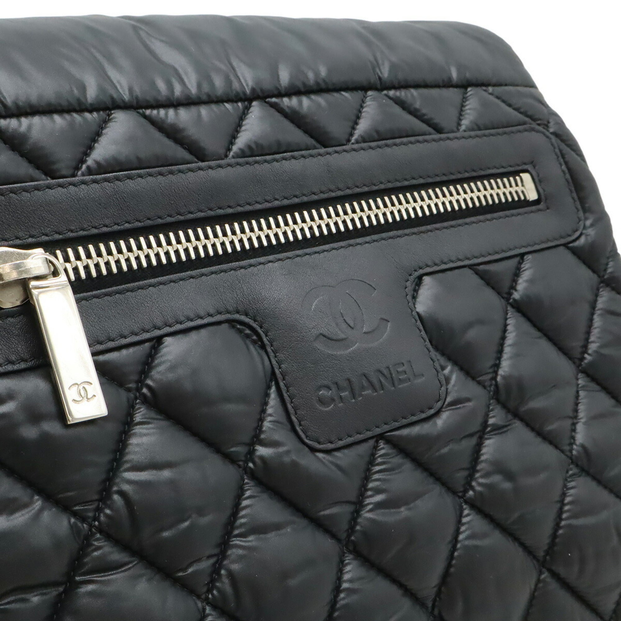 Chanel Black Nylon Leather Messenger Bag Shoulder Bag (Pre-Owned)