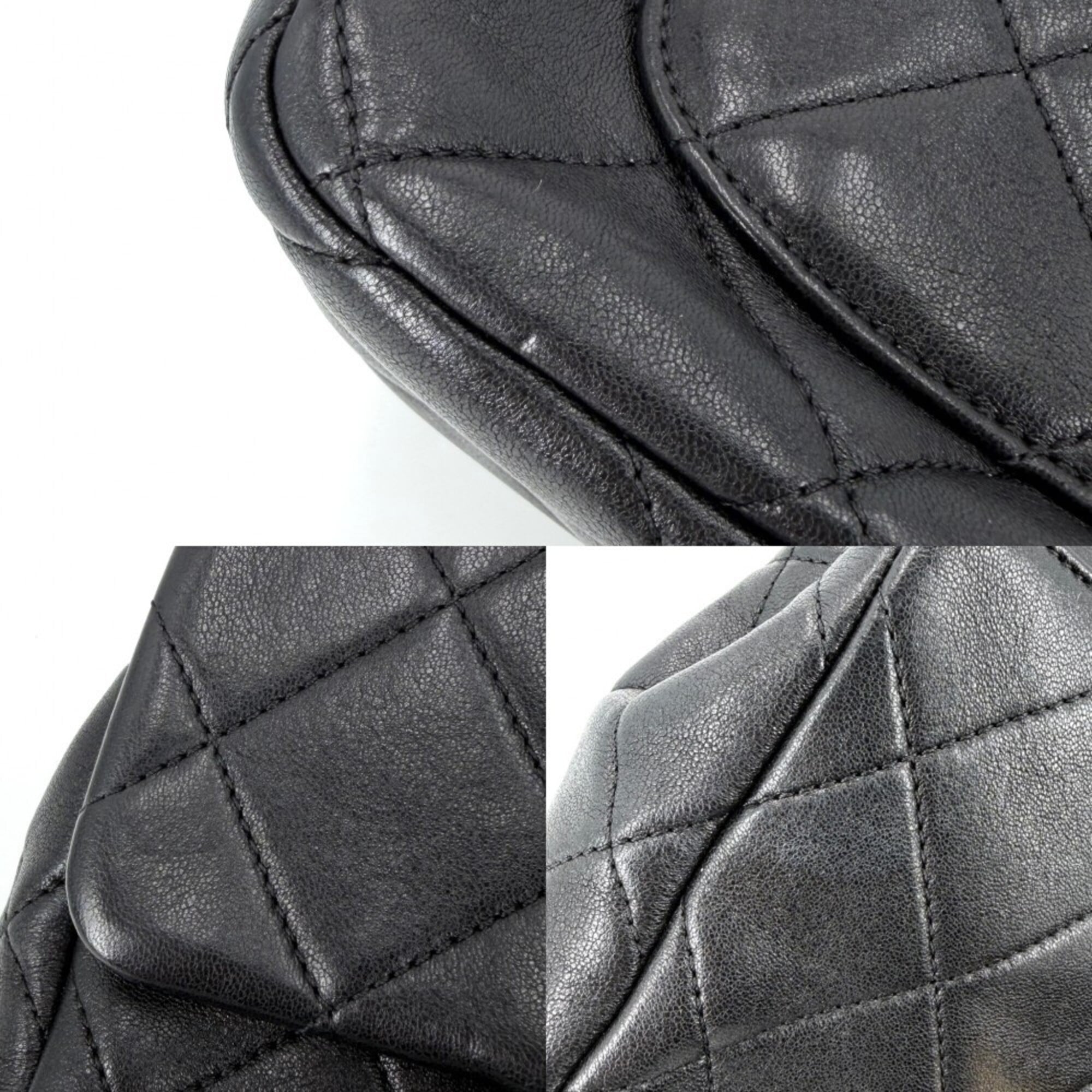 Chanel Black White Leather Shoulder Bag (Pre-Owned)