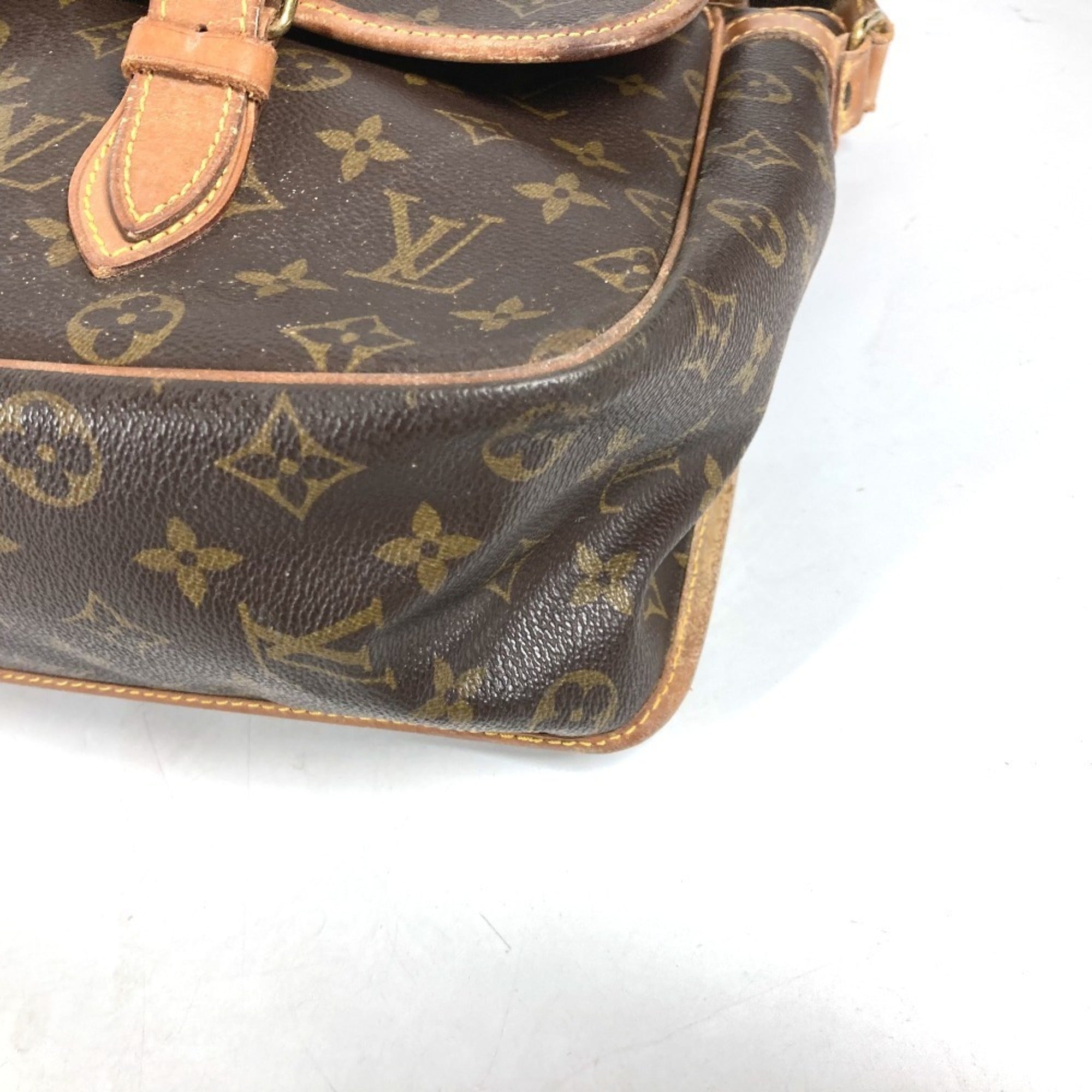 Louis Vuitton Brown Monogram Messenger Bag Shoulder Bag (Pre-Owned)