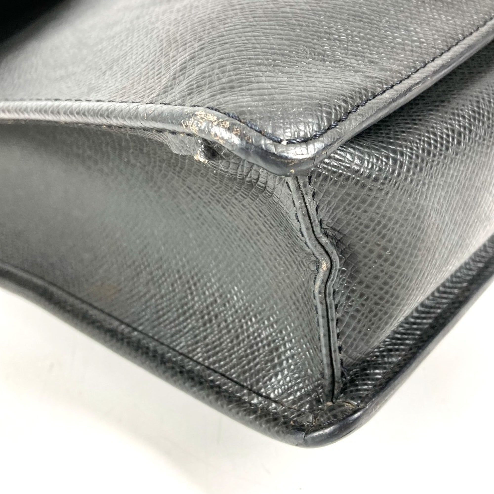 Louis Vuitton Ardoise Black Taiga Leather Briefcase Handbag (Pre-Owned)
