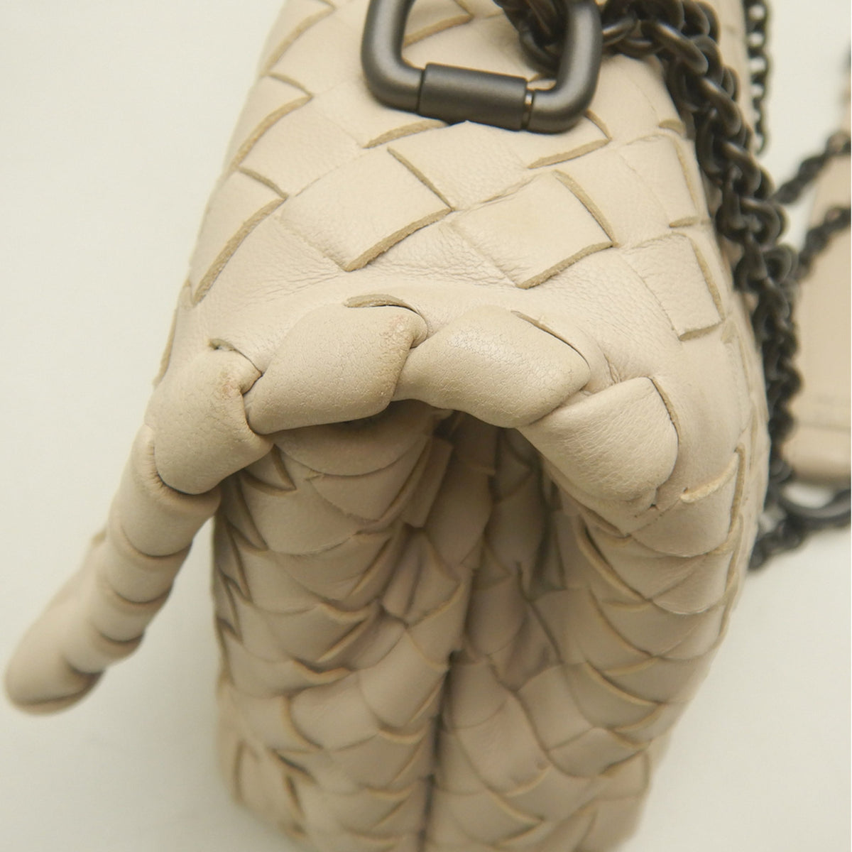 Bottega Veneta Ivory Leather Shoulder Bag (Pre-Owned)