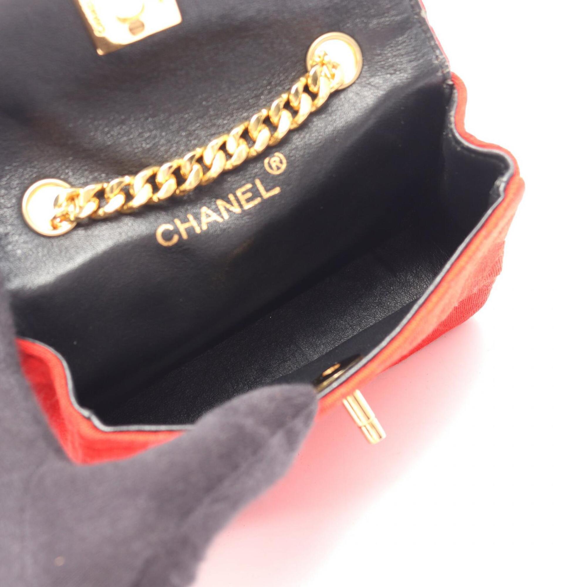 Chanel Red Color Fabric Handbag Shoulder Bag (Pre-Owned)