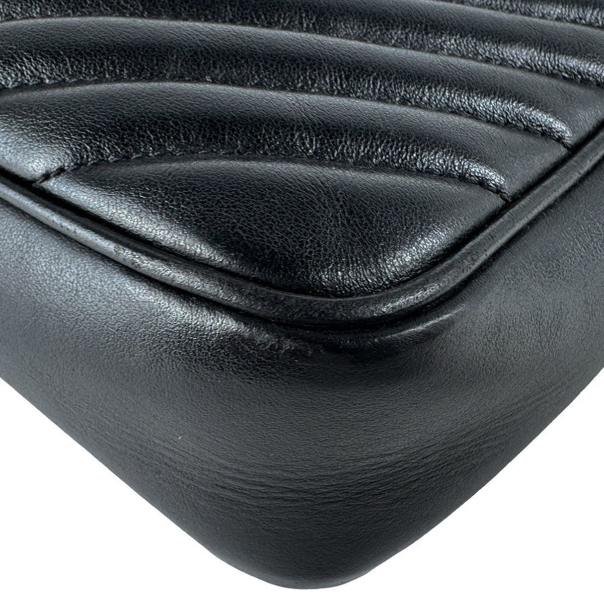 Saint Laurent Black Leather Shoulder Bag (Pre-Owned)
