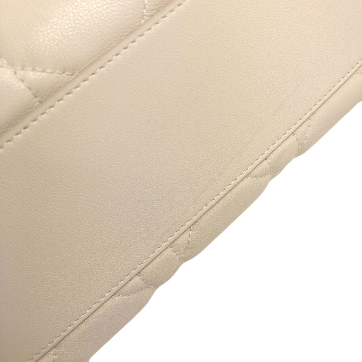 Christian Dior Cream Leather Handbag (Pre-Owned)
