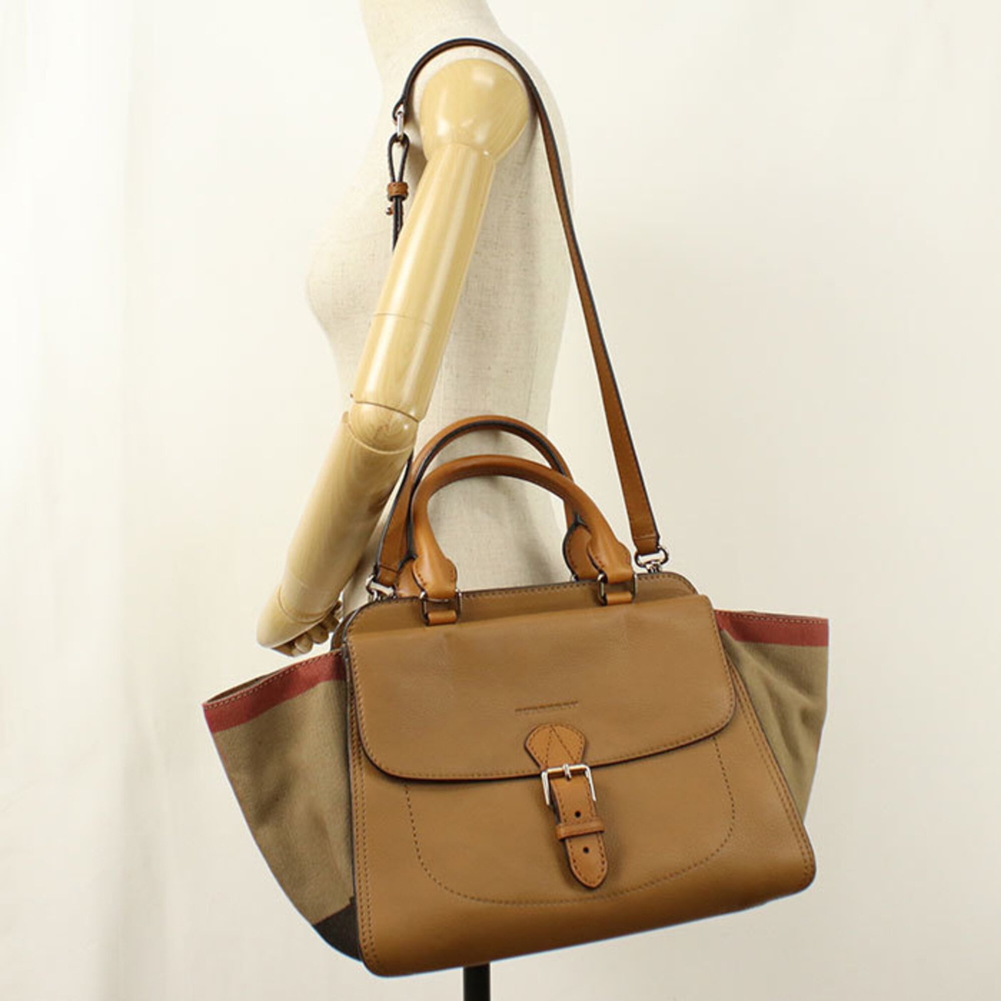 Burberry Brown Leather Tote Bag (Pre-Owned)