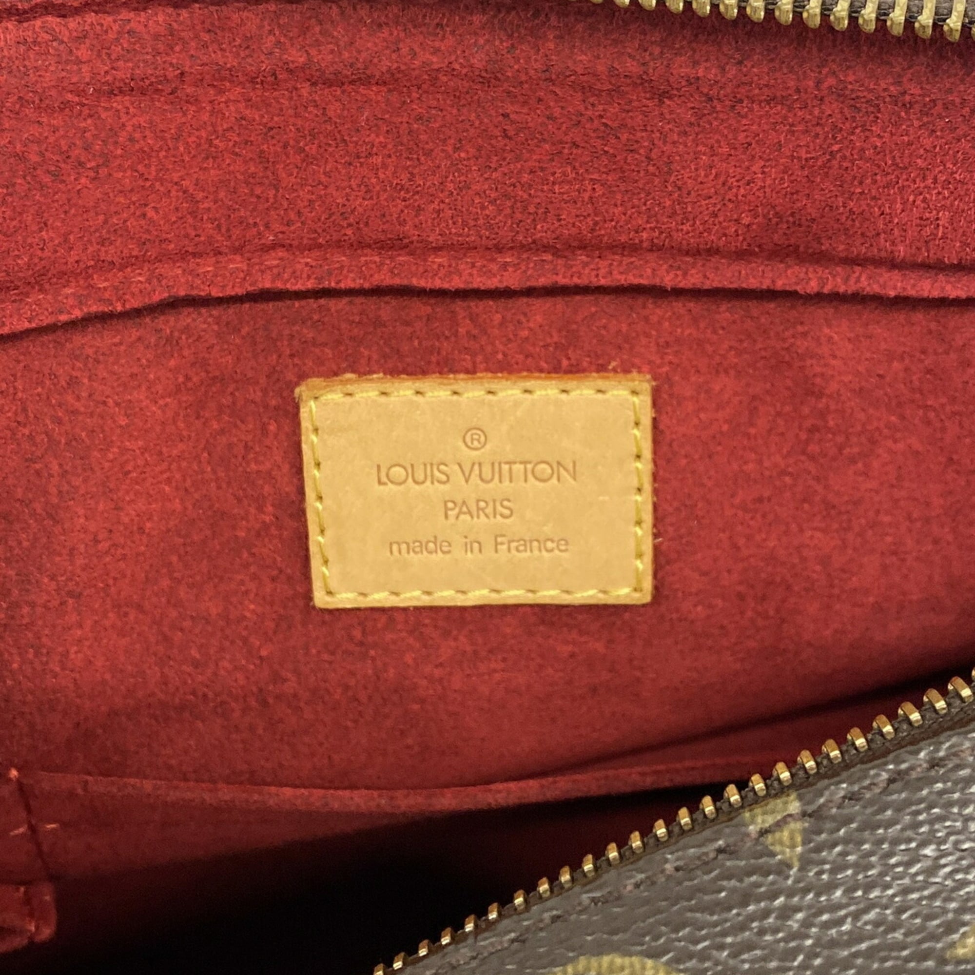 Louis Vuitton Brown Shoulder Bag (Pre-Owned)