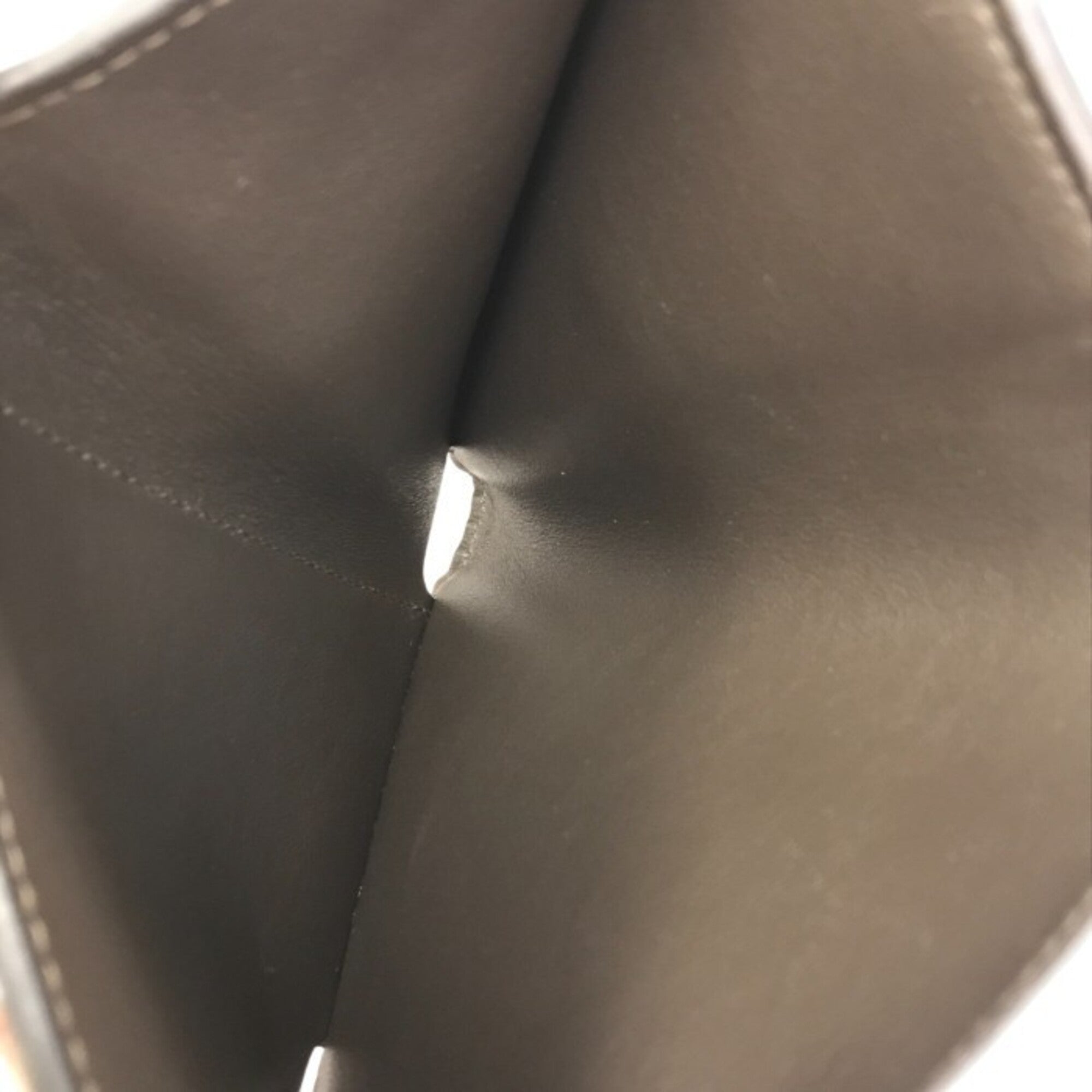 Louis Vuitton Beige Leather Wallet (Tri-Fold) (Pre-Owned)