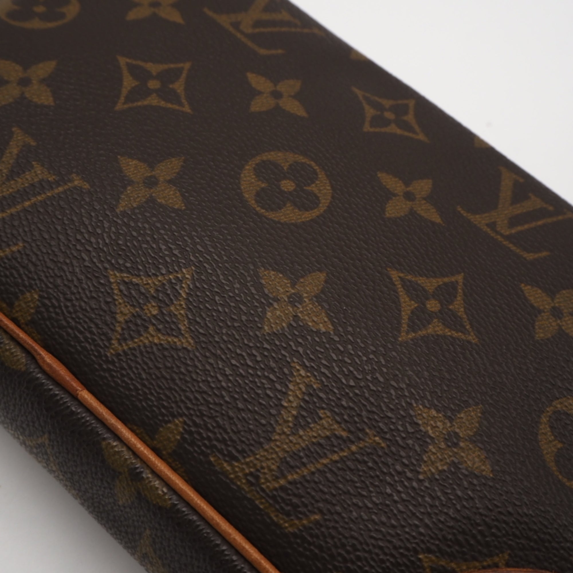 Louis Vuitton Beige Brown Coated Canvas Leather Clutch Bag (Pre-Owned)