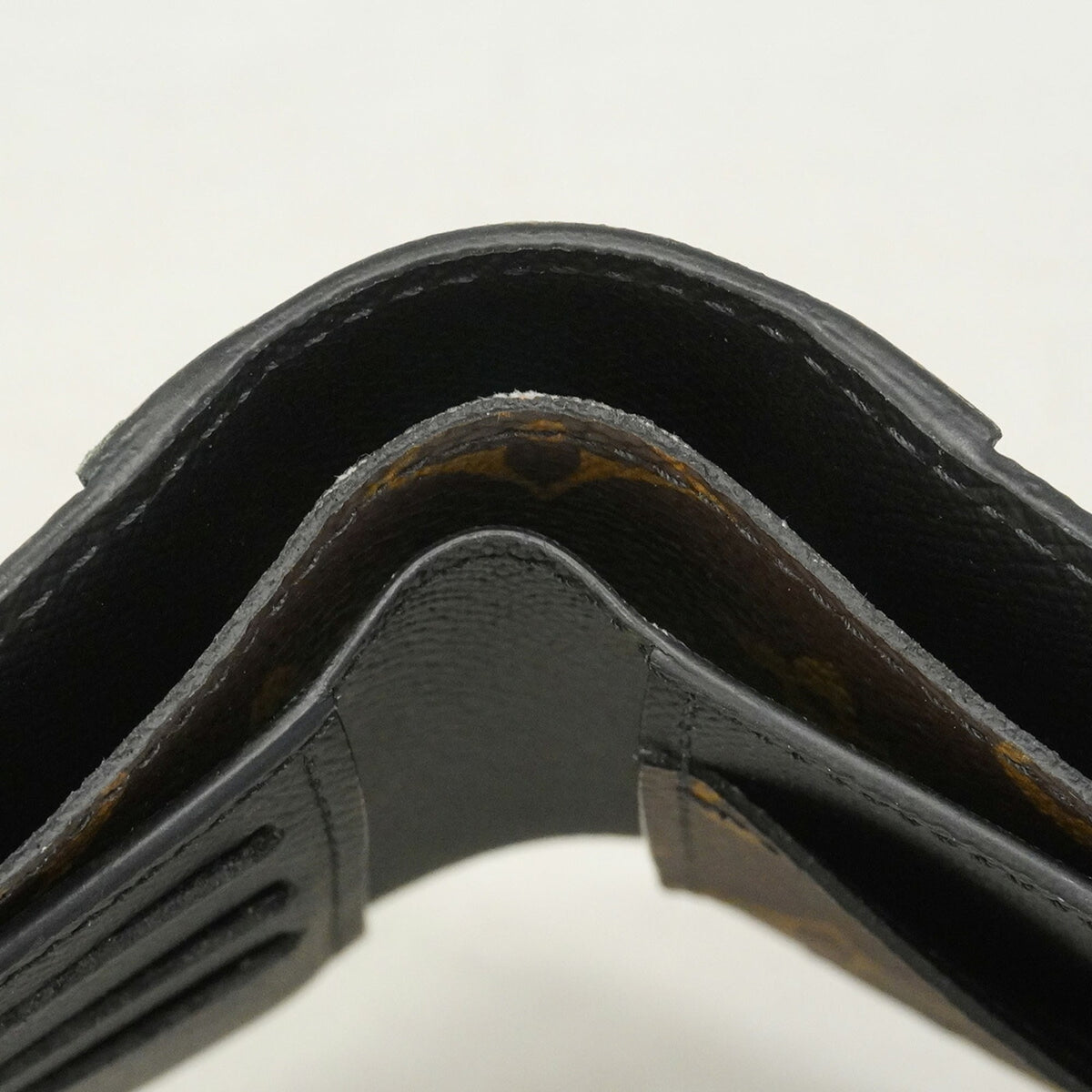 Louis Vuitton Black Brown Bill Wallet (Bi-Fold) (Pre-Owned)