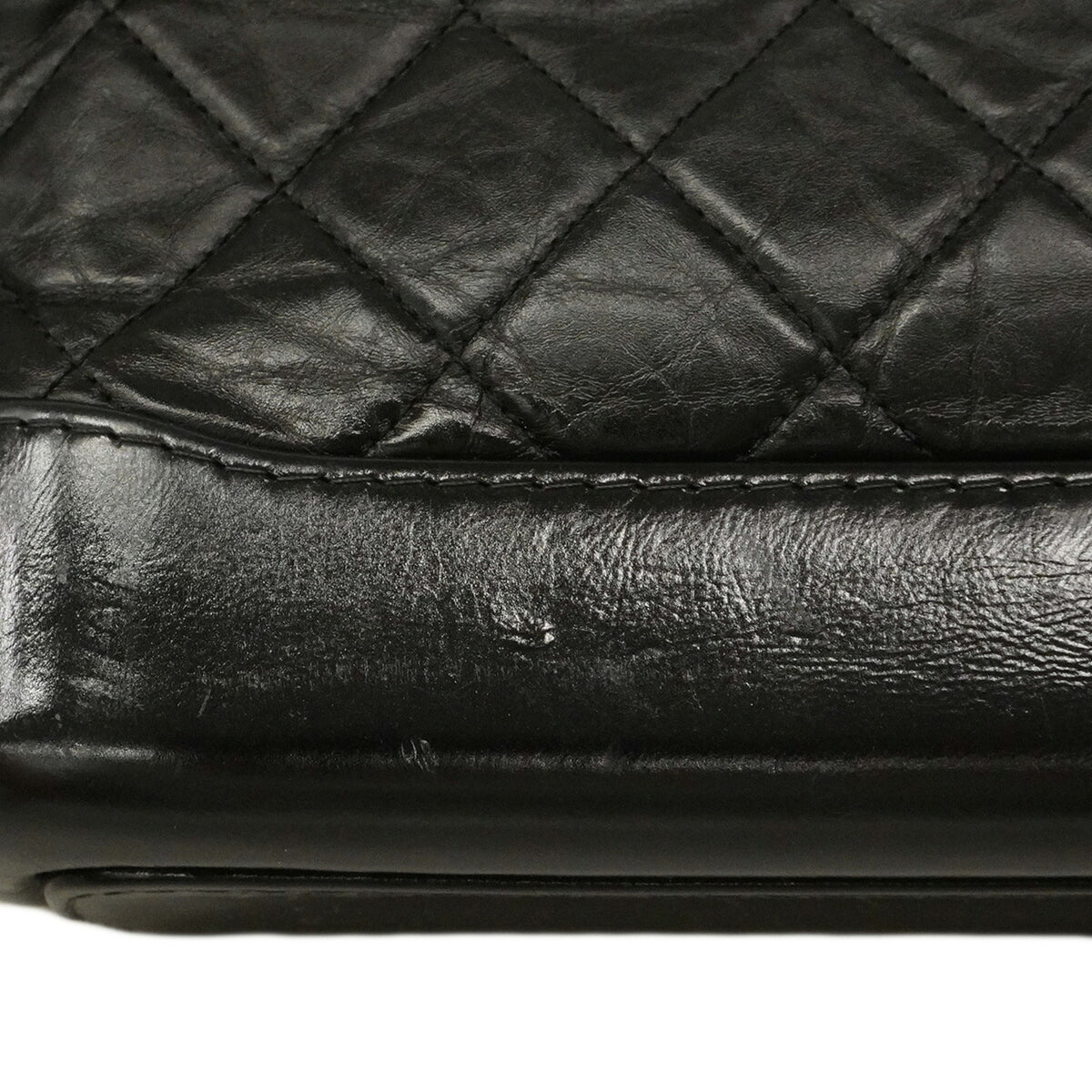 Chanel Black Leather Shoulder Bag (Pre-Owned)