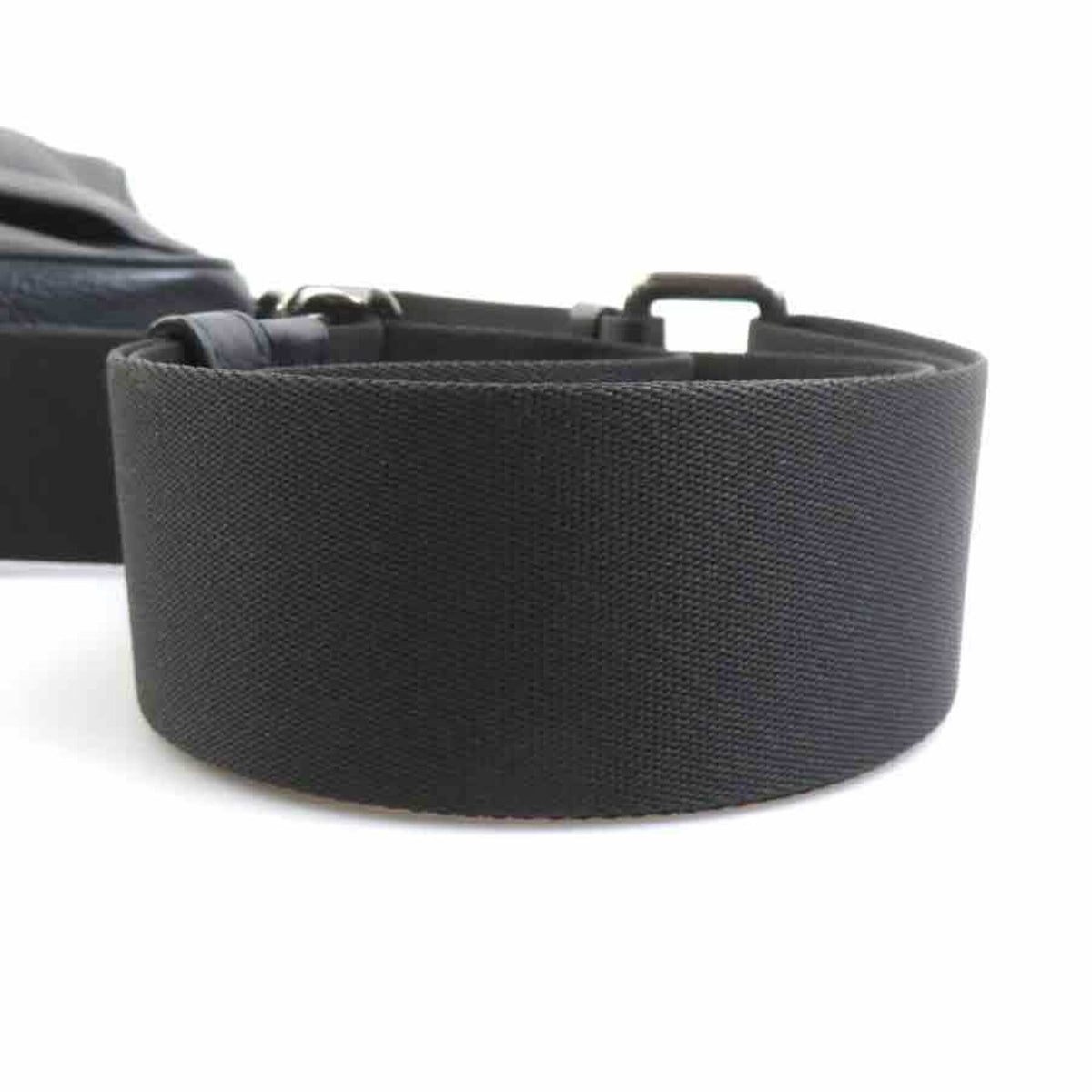 Coach Charcoal Gray Leather Shoulder Bag (Pre-Owned)
