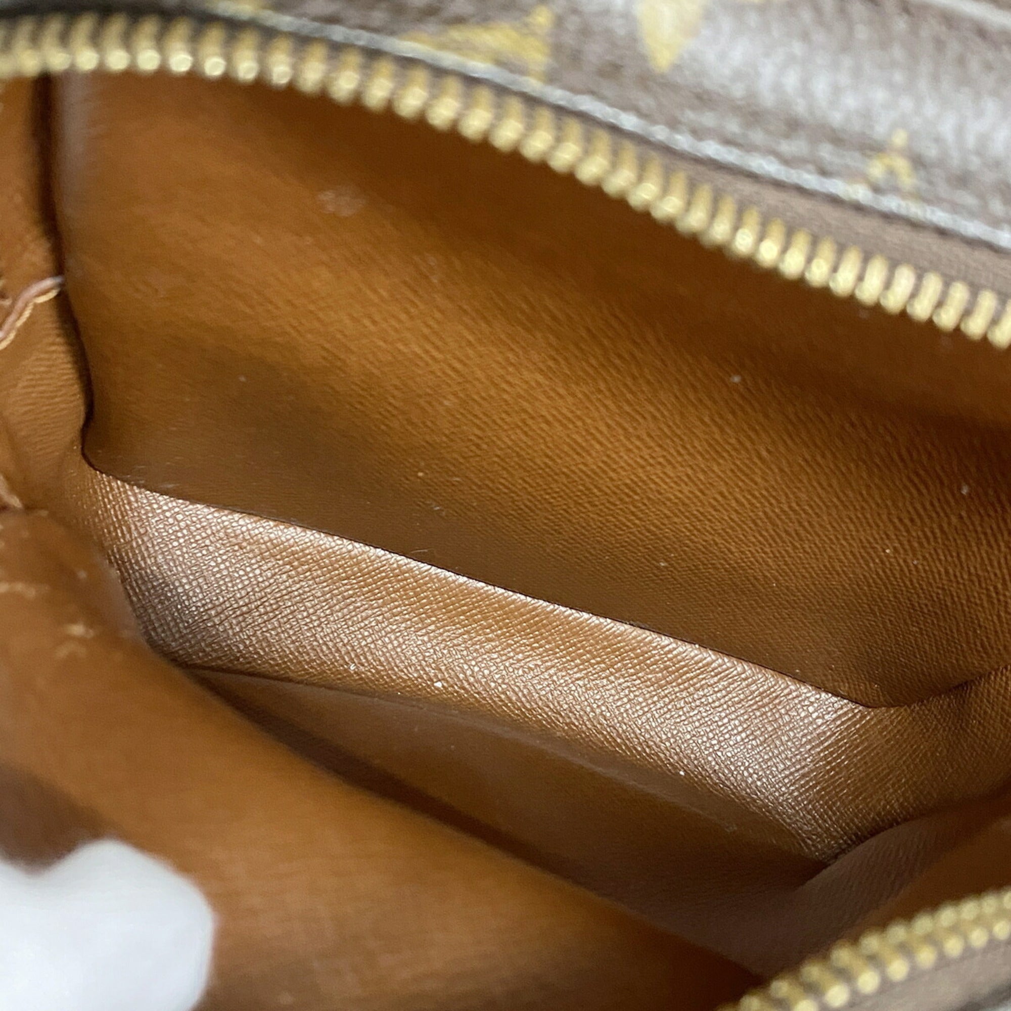 Louis Vuitton Brown Shoulder Bag (Pre-Owned)