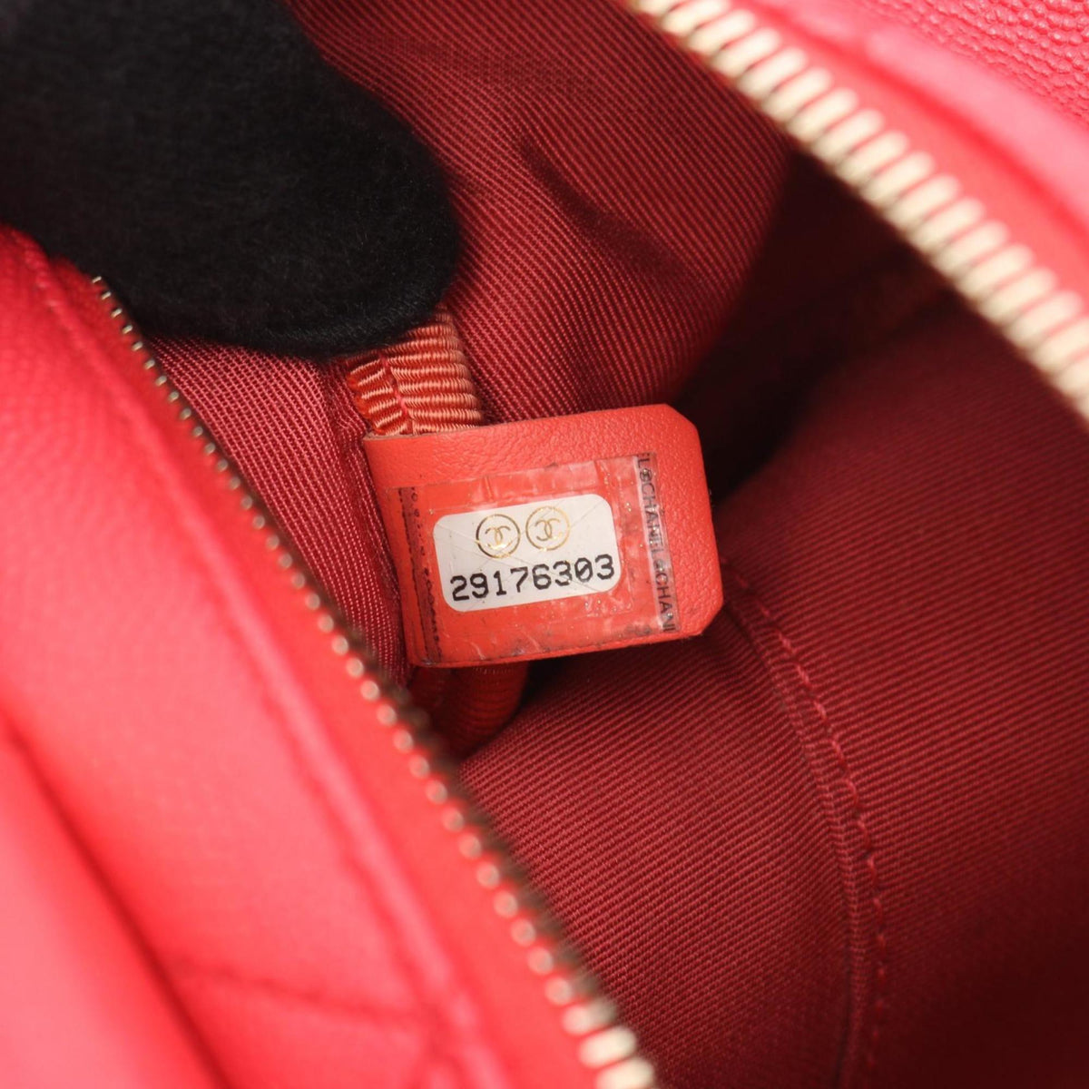 Chanel Red Color Leather Leather Shoulder Bag (Pre-Owned)