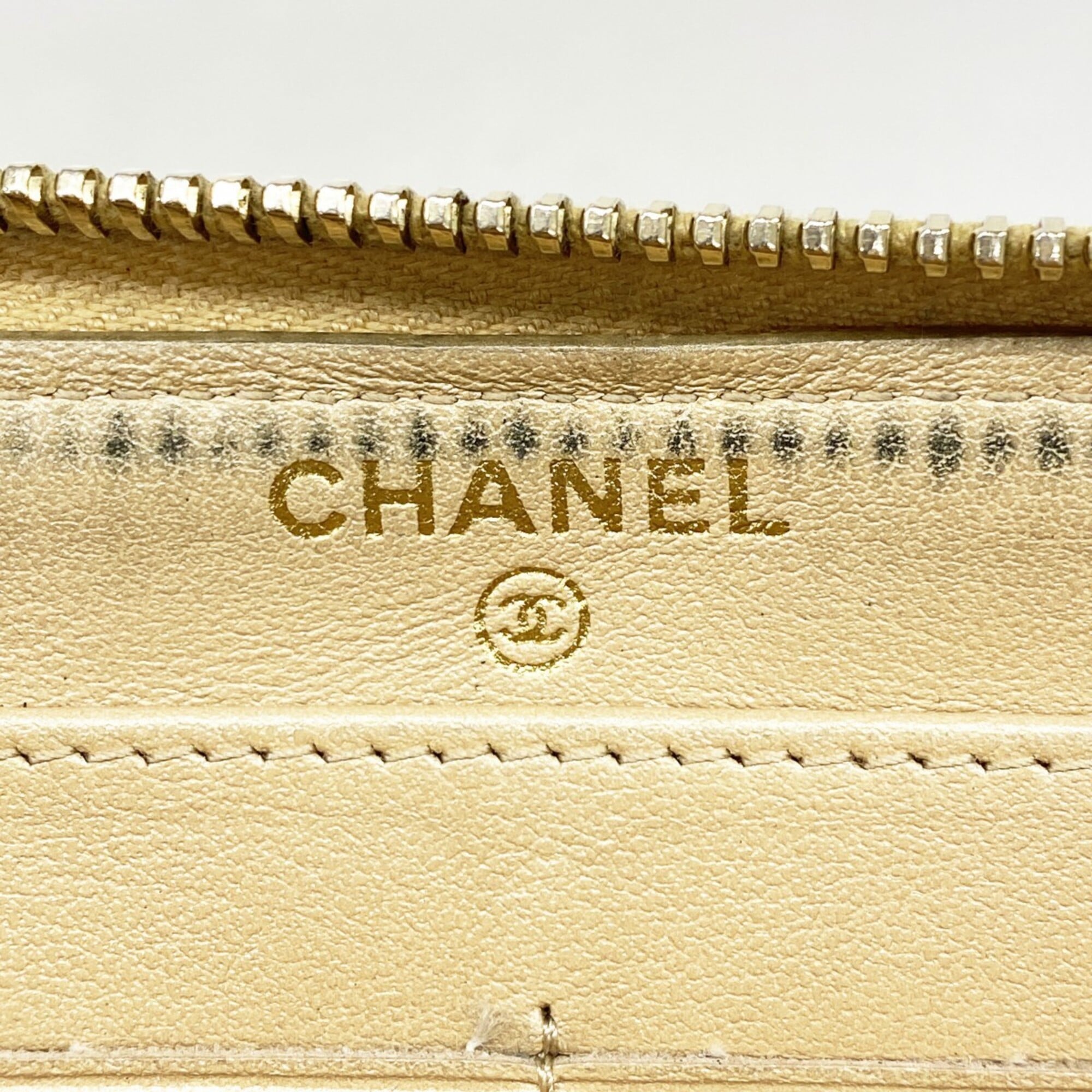 Chanel Beige Grained Calfskin Long Wallet (Bi-Fold) (Pre-Owned)