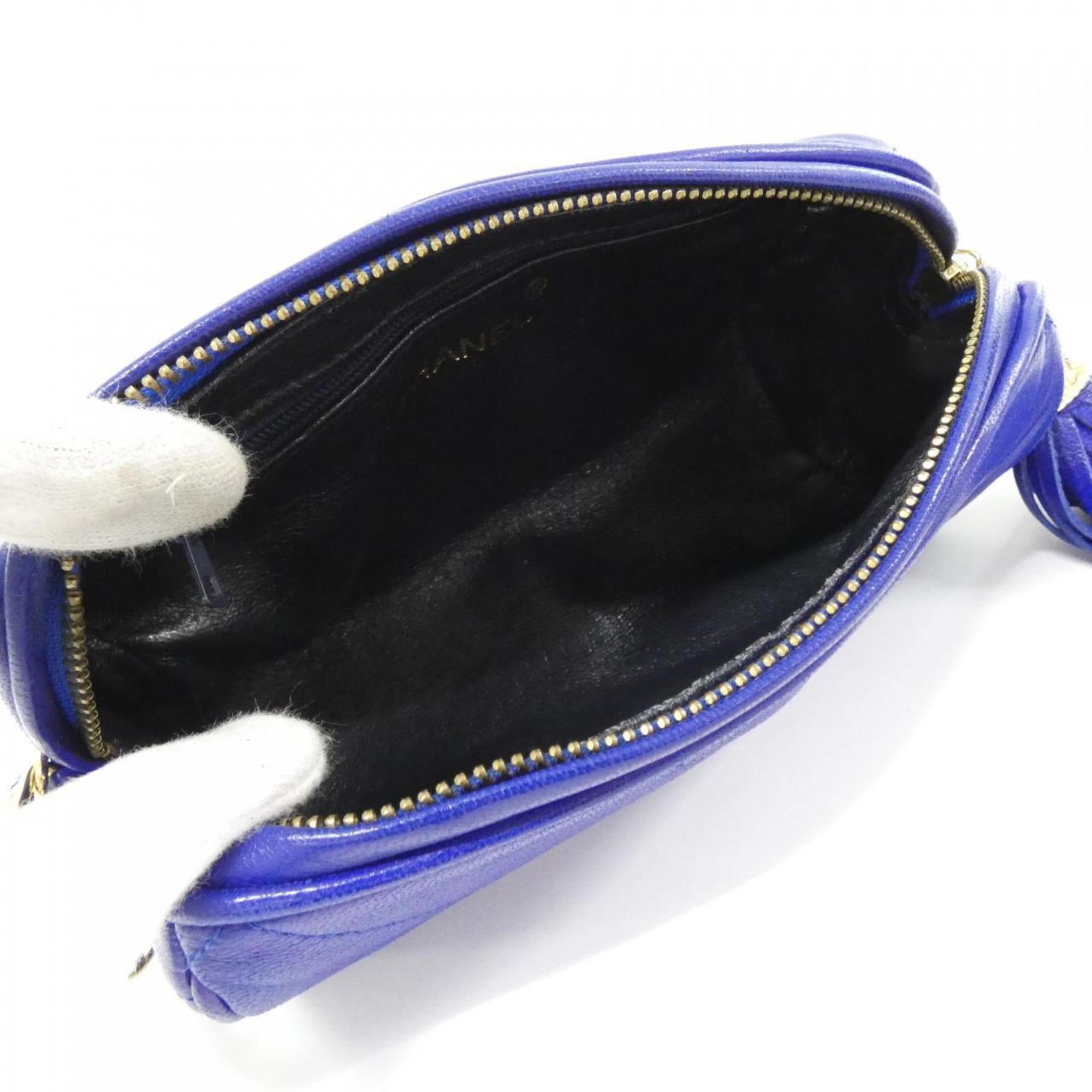 Chanel Blue Leather Shoulder Bag (Pre-Owned)