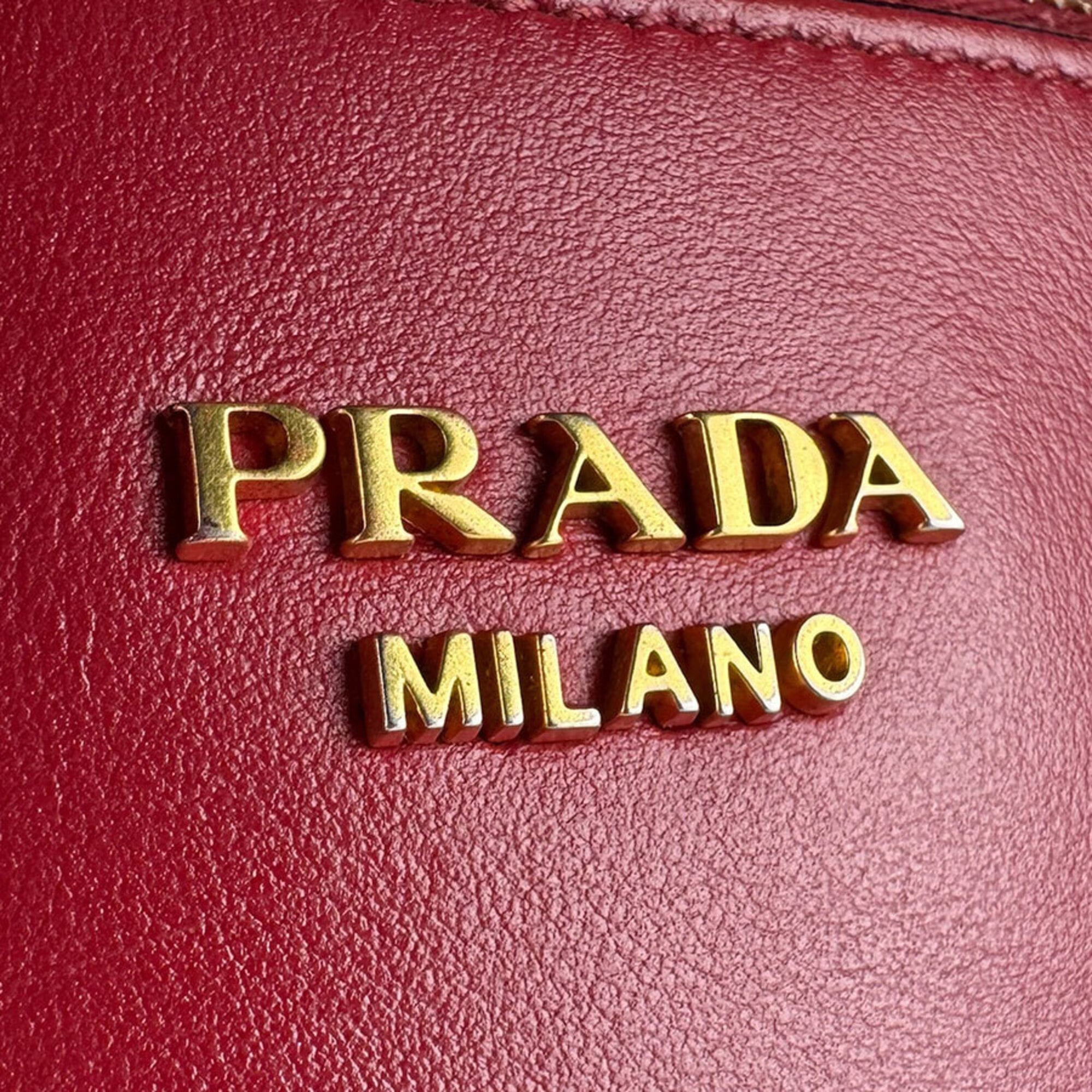Prada Red Color Leather Handbag Shoulder Bag (Pre-Owned)