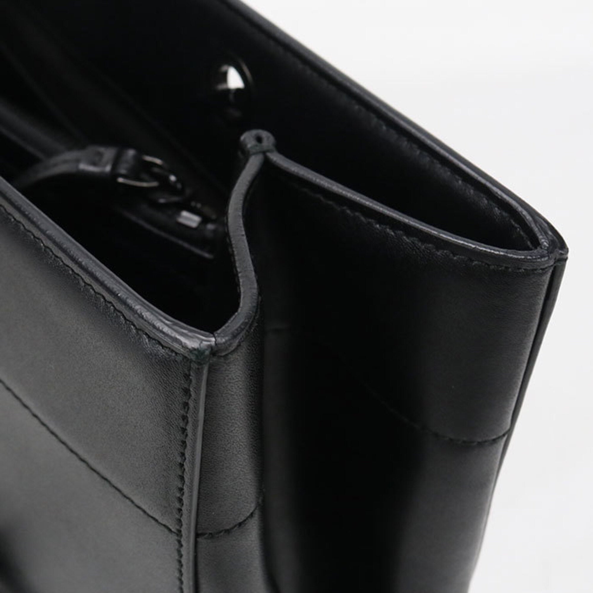 Salvatore Ferragamo Black Leather Tote Bag (Pre-Owned)