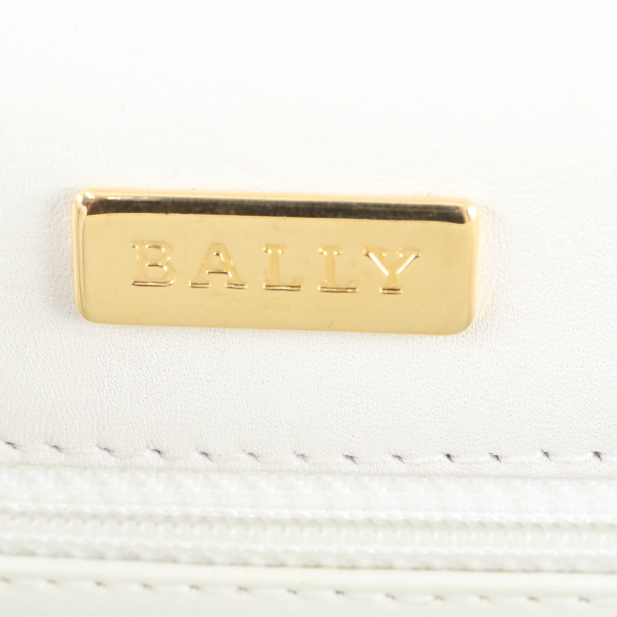 Bally Beige Leather Crossbody Bag Shoulder Bag (Pre-Owned)